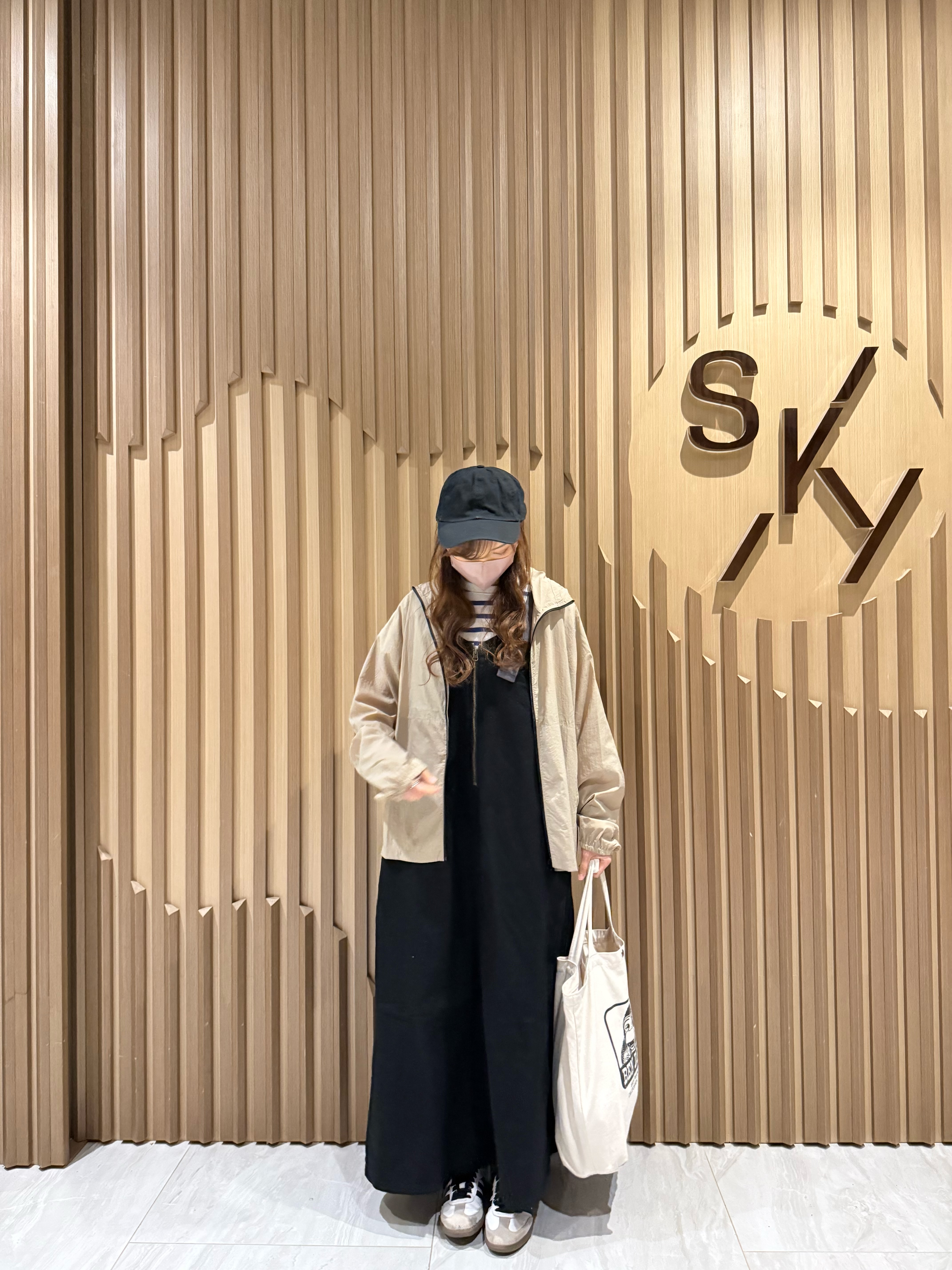 超薄連帽風褸（奶茶棕）