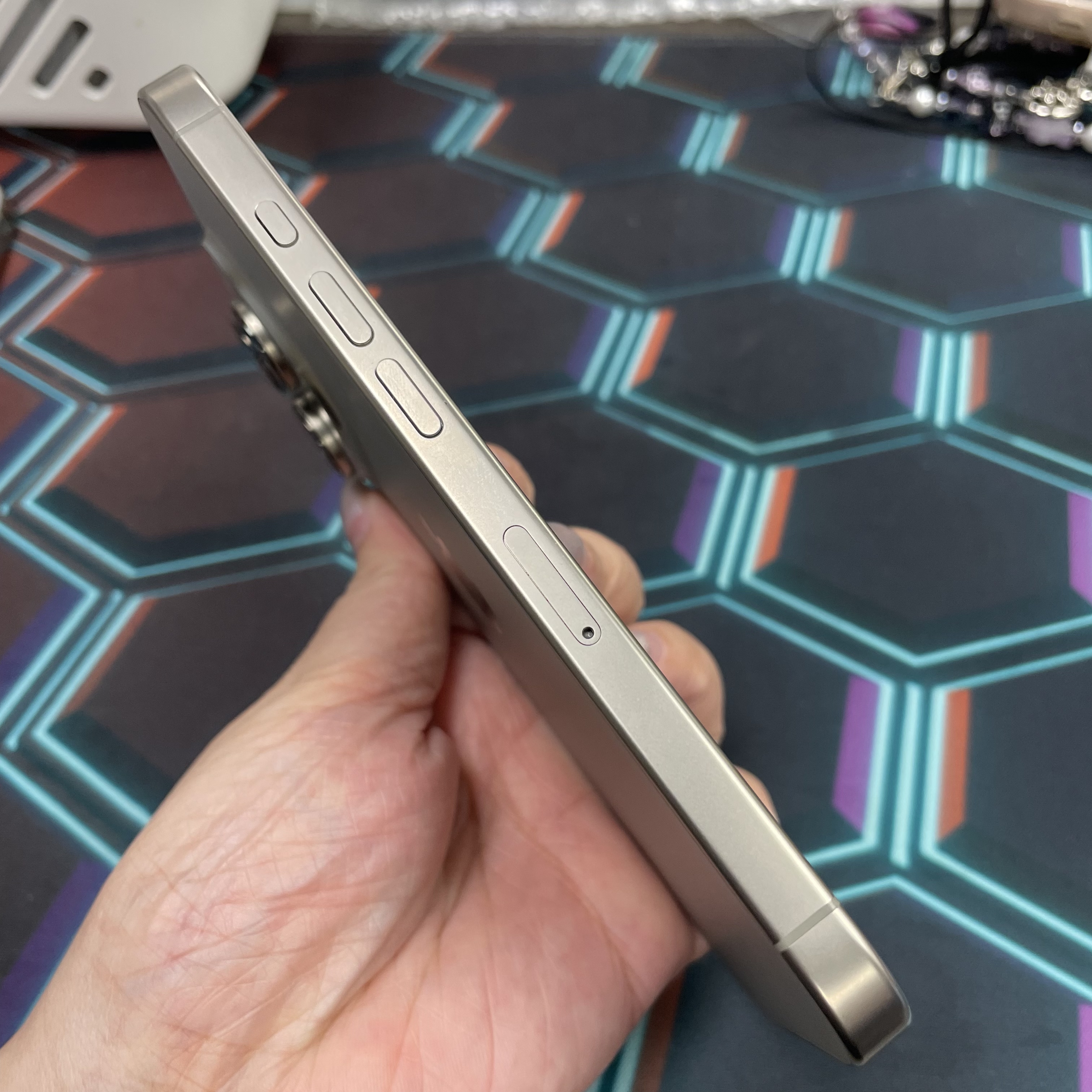 *7222 16 pro 完美機 512GB 電84 原色 gray