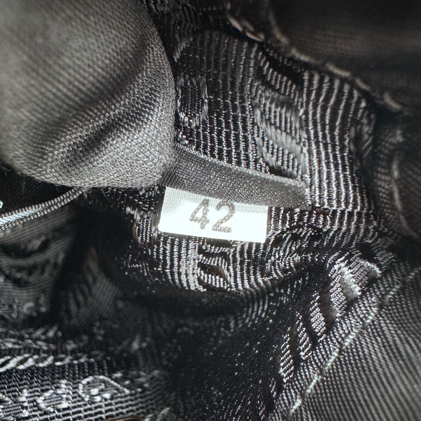 Pre-Owned Prada Re-edition / Product Code: 26040714