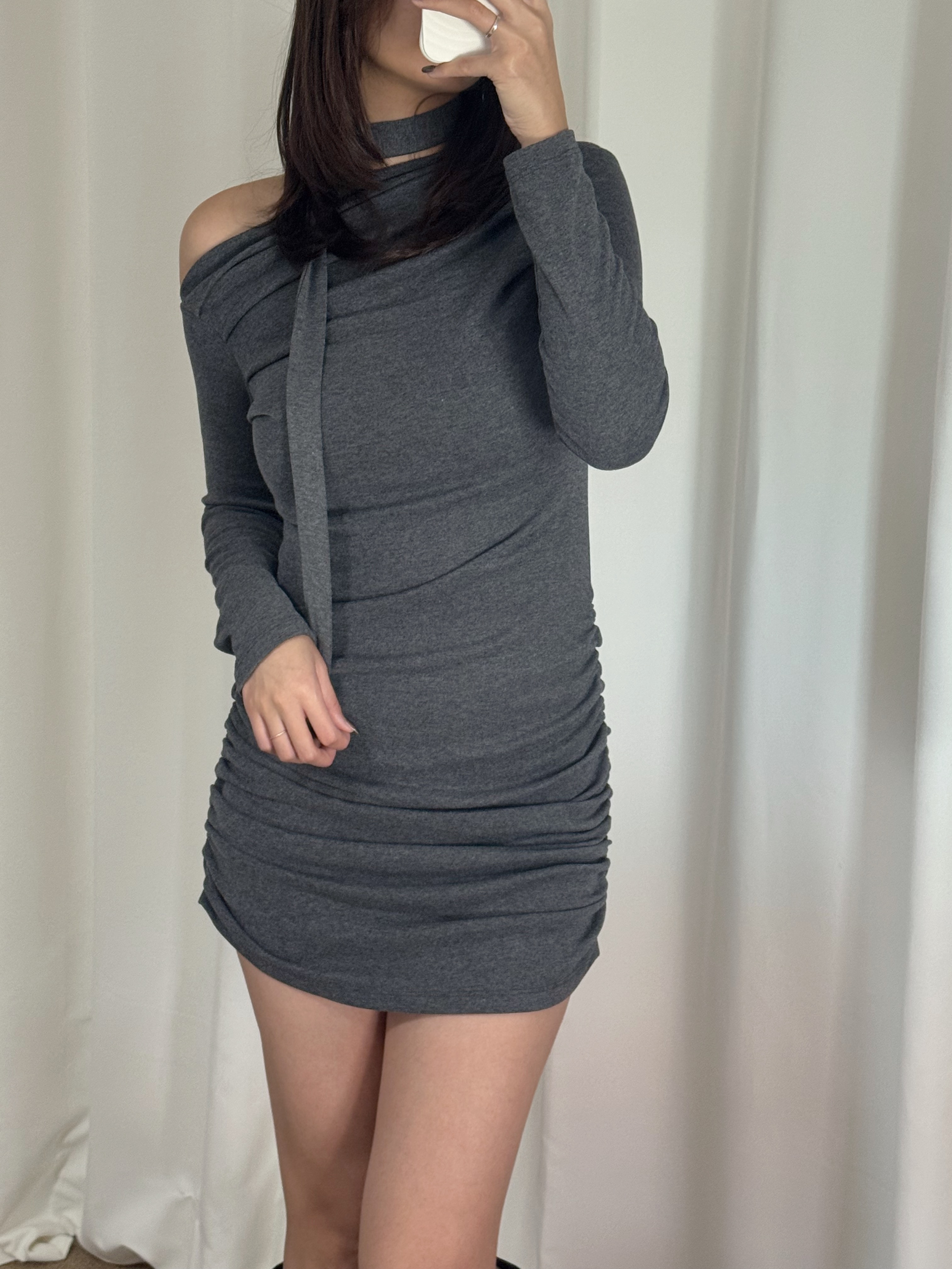 仙氣垂褶斜膊頸帶連身裙(四色入)