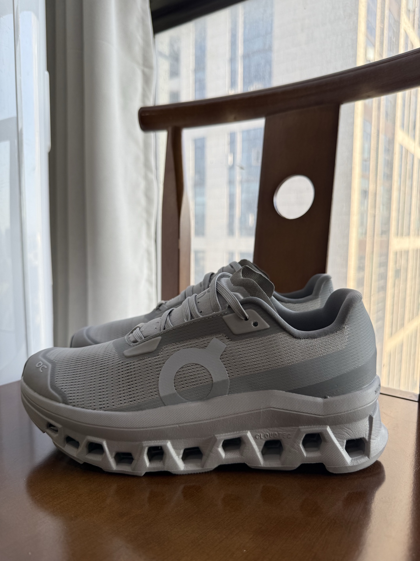 On Cloudmonster Void