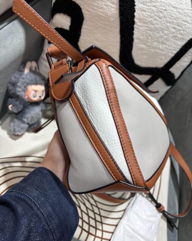 Loewe puzzle small calfskin 100%Authentic ,98%new ✅dust bag 