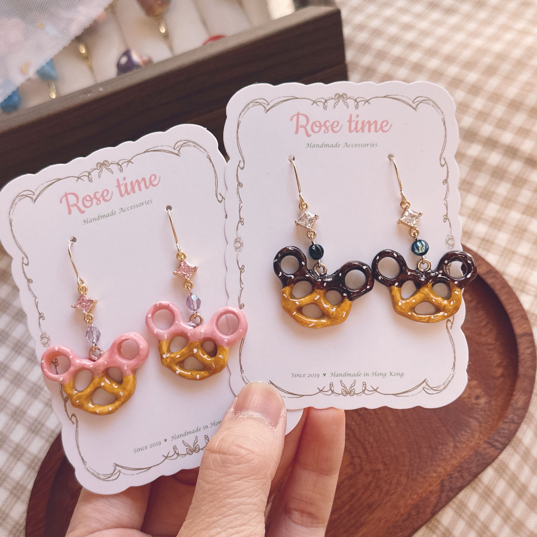 手繪米奇Prezel耳環 兩色入