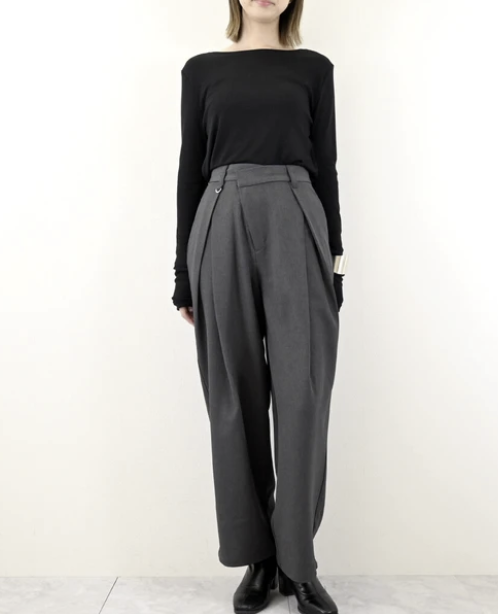 不對稱腰部褶襉長褲 - 2026 流行穿搭  女士長褲 獨特設計 春季時尚穿搭 成人休閒 日常穿搭 易於配搭 日本直送   #JP-I-260021
