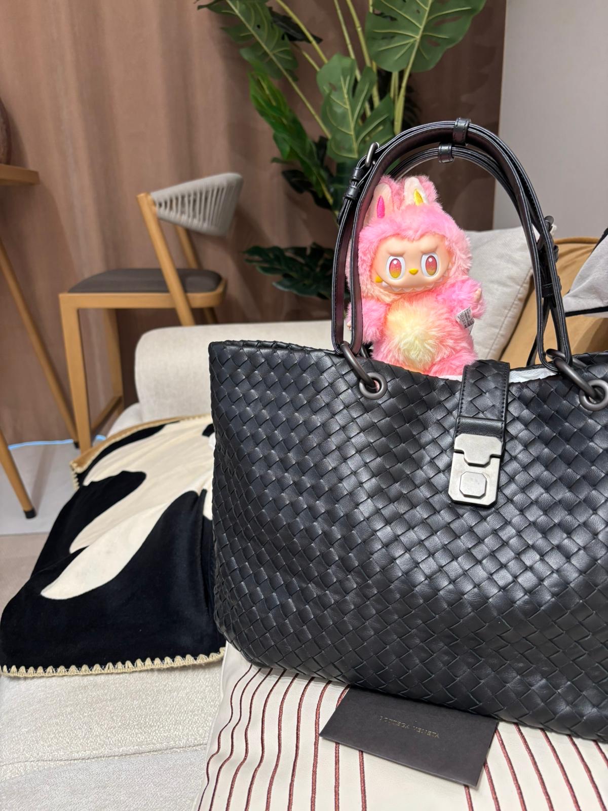 Bottega Veneta shoulder bag BV Black Lambskin Tote Bag 100%Authentic,98%new✅dust bag  