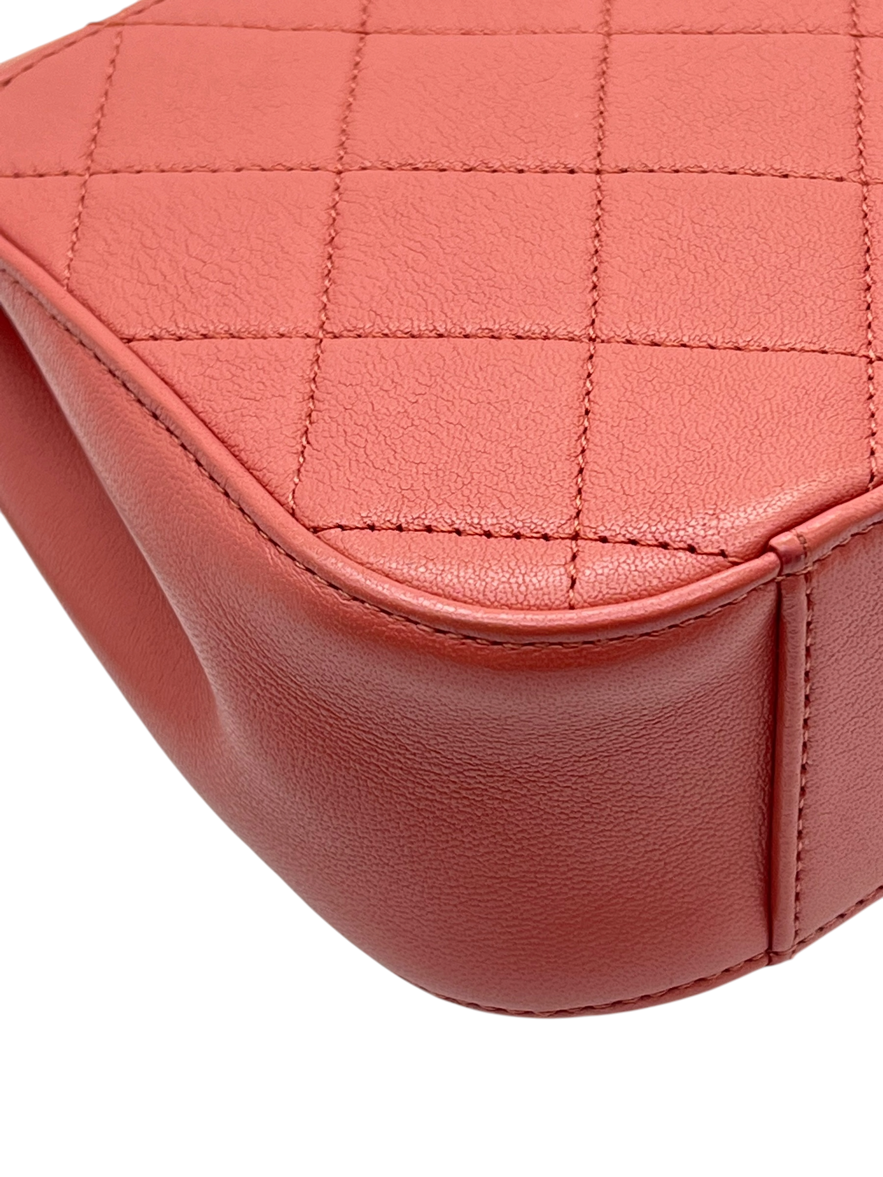 Pre-Owned CHANEL Flap Bag With Top Handle / Product Code: 26052802