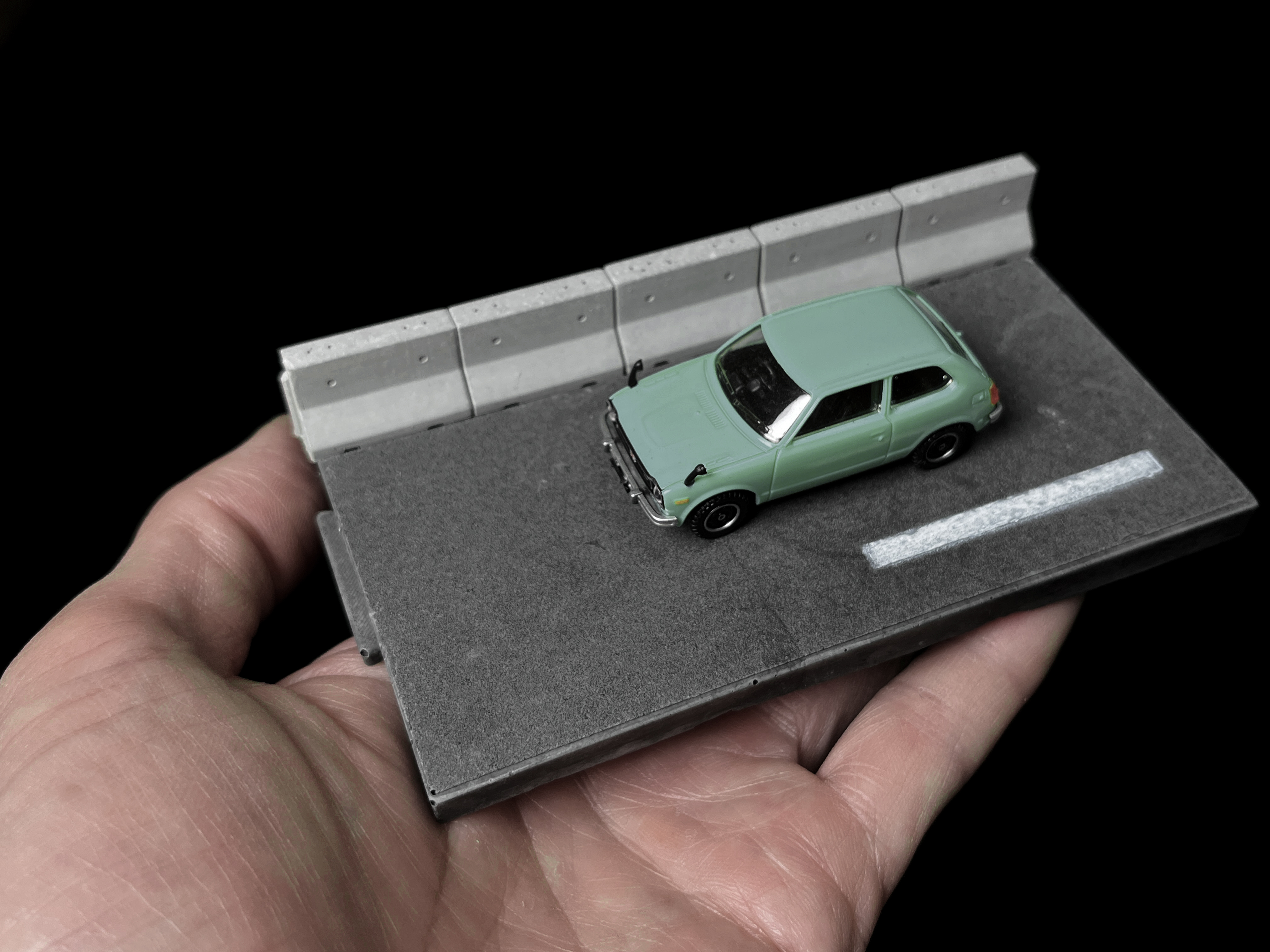 【1:64】水泥石墩 / Concrete Jersey Barrier /