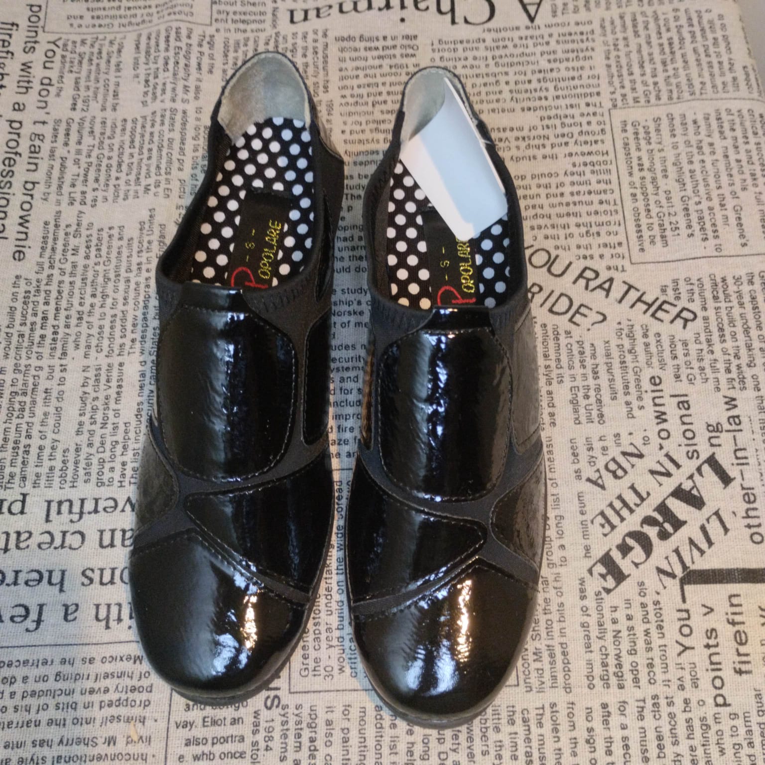 OPOLARE 女士黑色漆皮休閒鞋