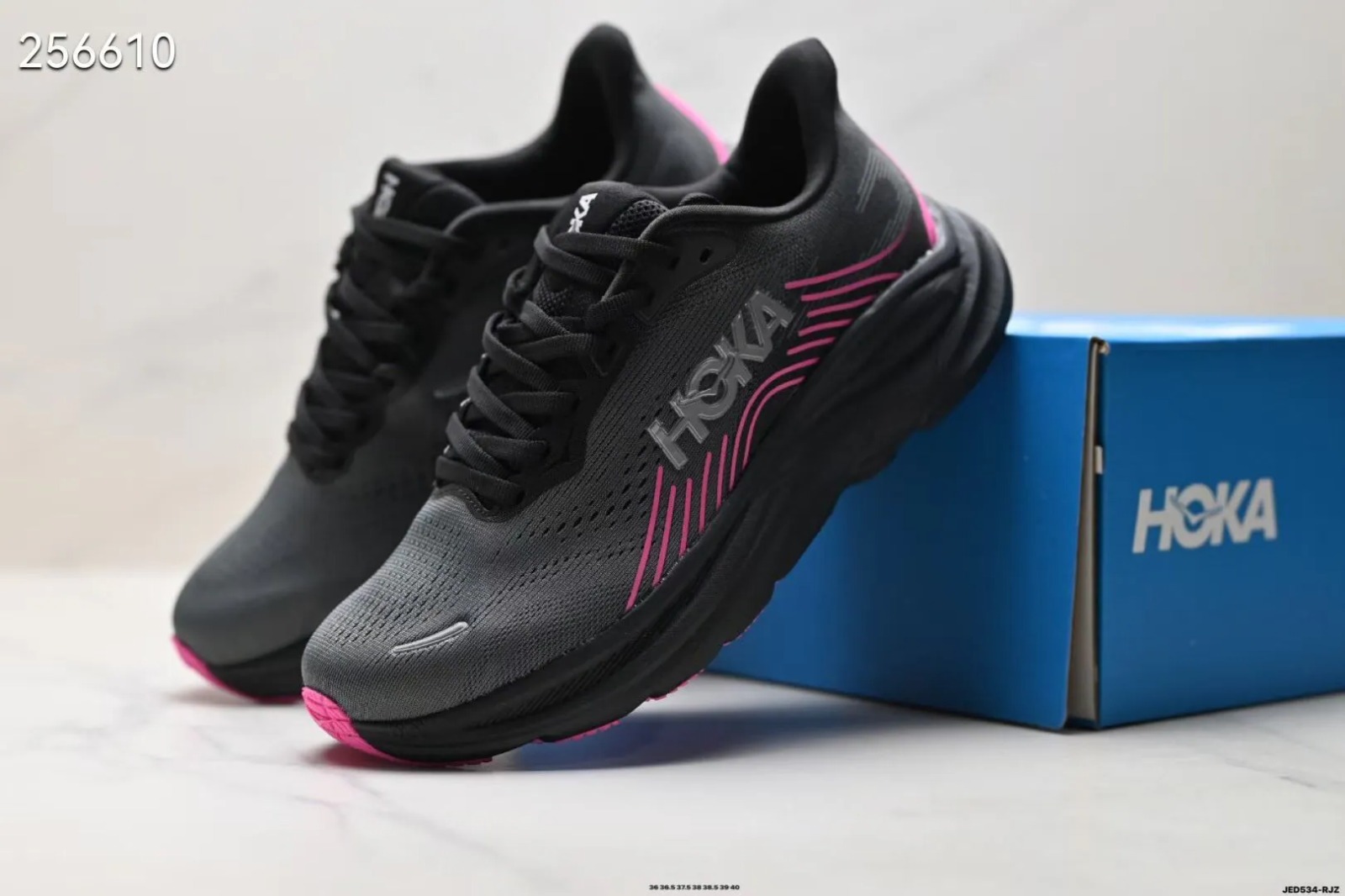 HOKA Clifton 11輕量跑鞋