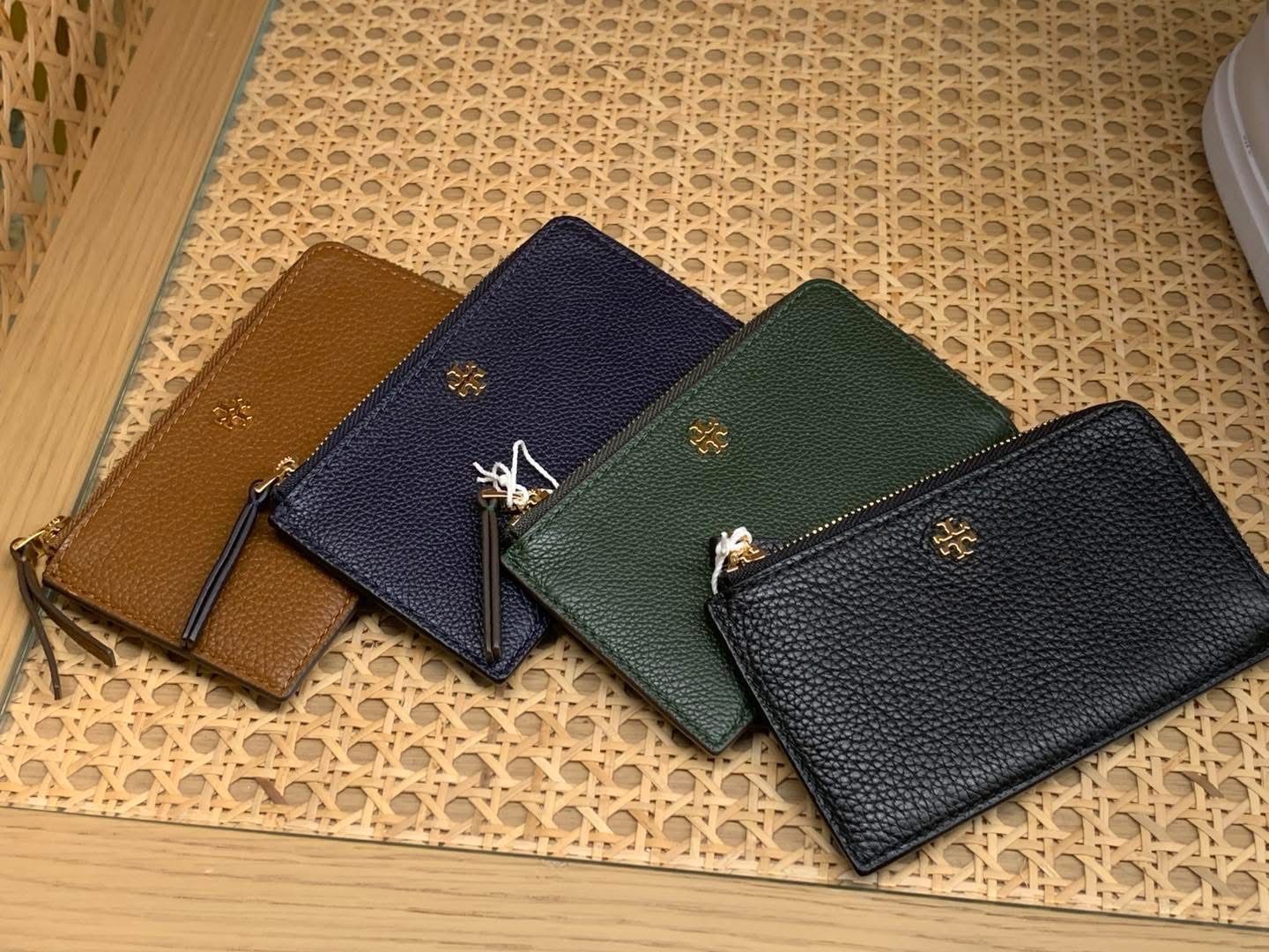 🇨🇦🇺🇸✈️Tory Burch outlet 荔枝角皮L 拉鍊卡包現貨😎