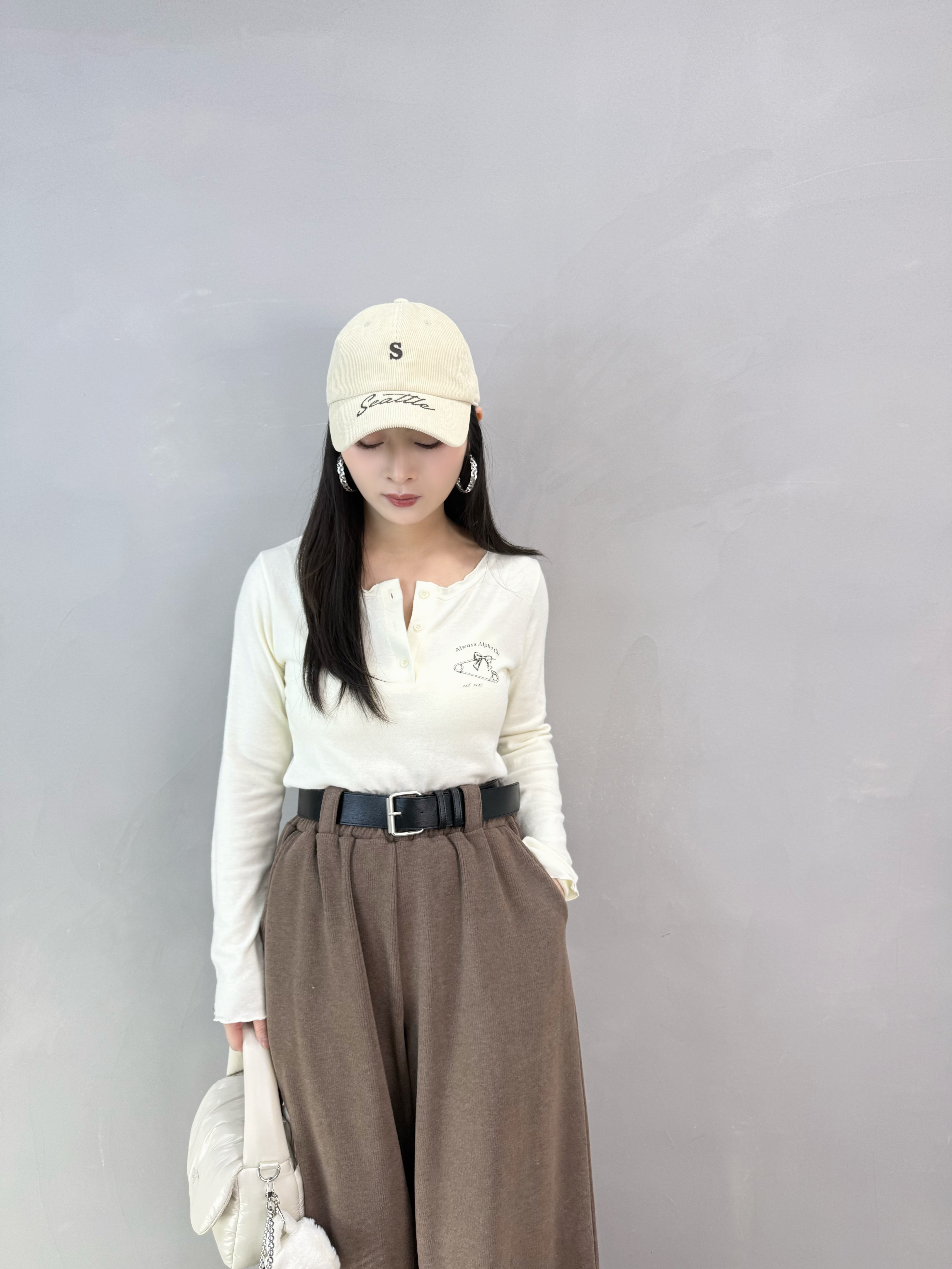 E73 扣鈕蝴蝶結羊毛Tee