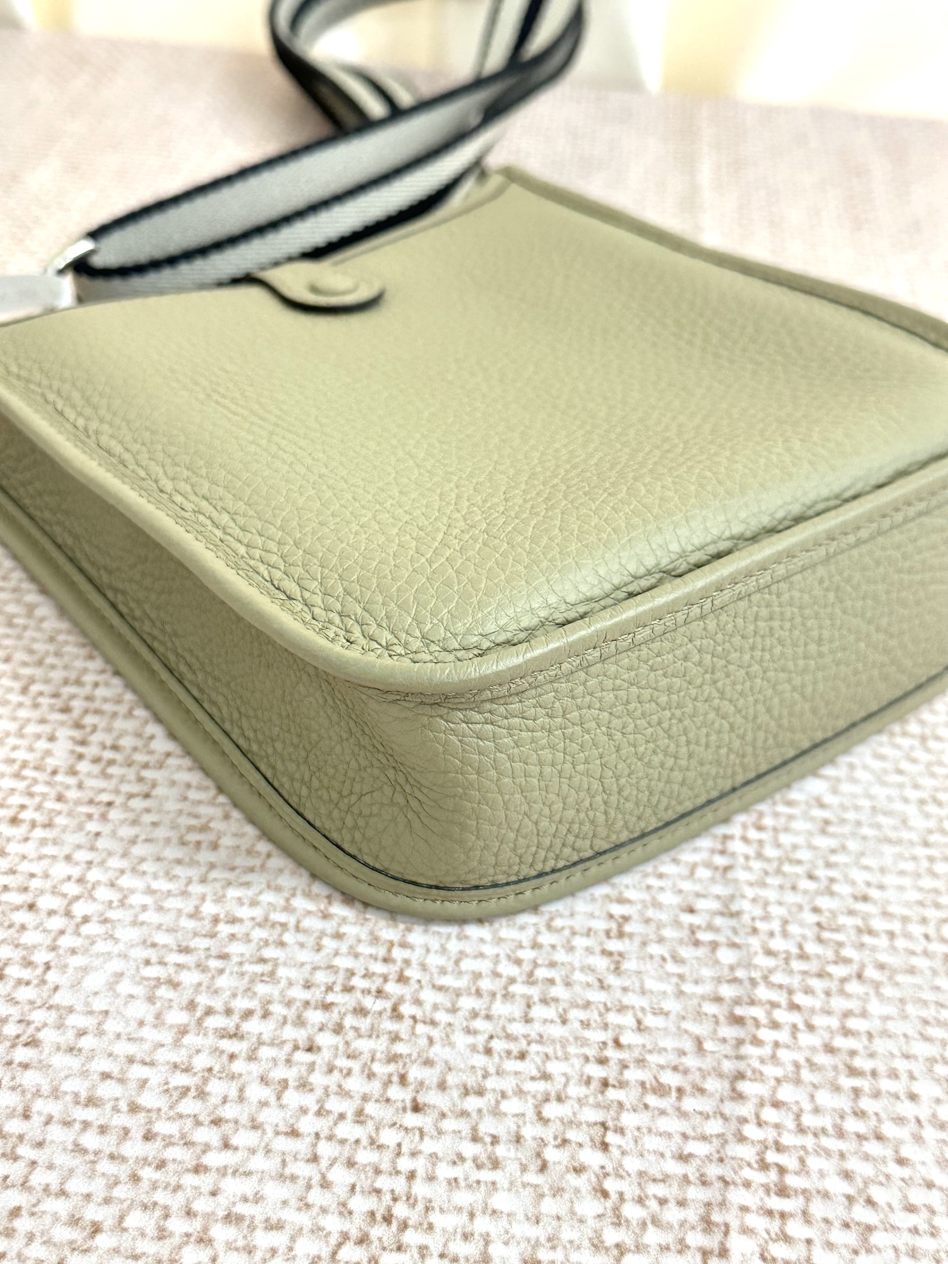 Pre-owned Hermes MiniE / Stamp W/ Product Code: 26040209