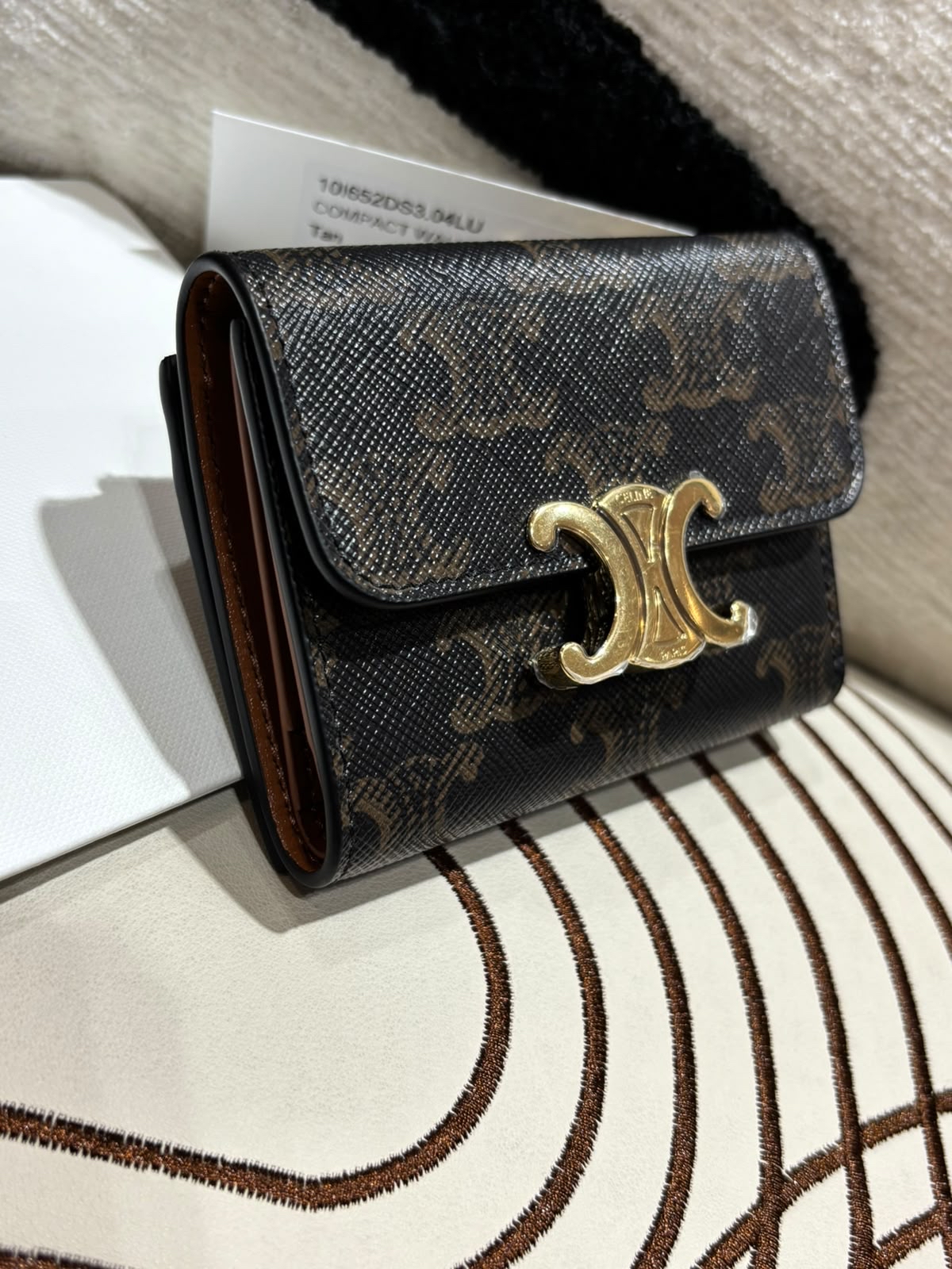 全新 Celine compact wallet TRIOMPHE 摺疊銀包連散子包 100%Authentic,全新貨品 ✅26專門店收據✅dust bag ✅box