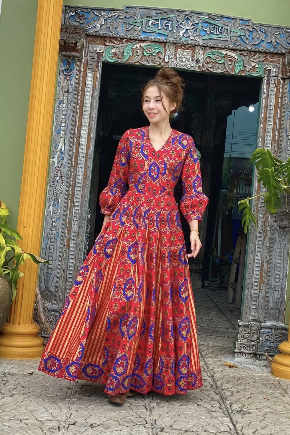 泰國名牌CHEVA - 紅色全燙金印花經典款長版連身裙