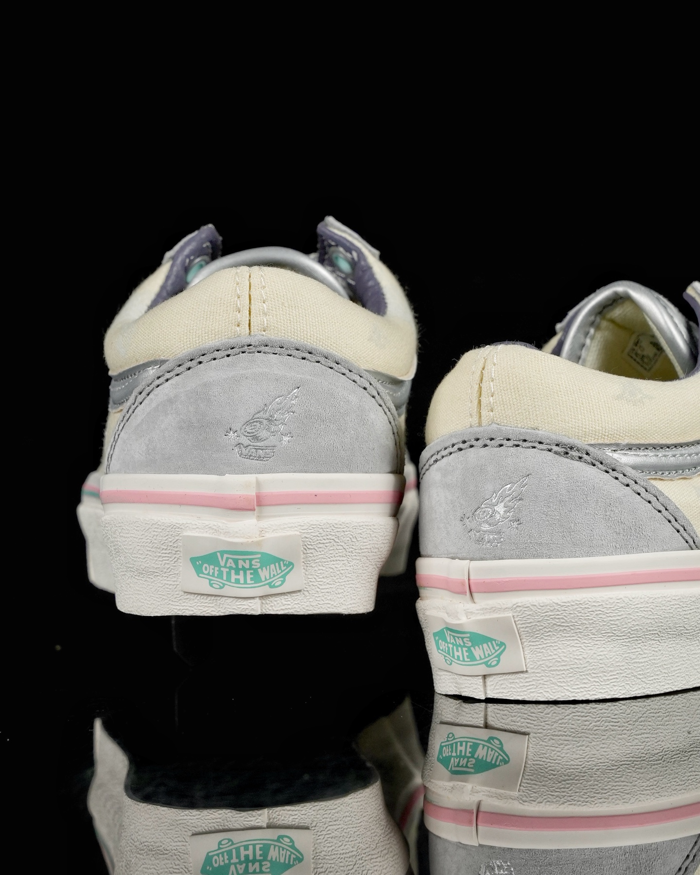 Vans Old Skool Pop Mart Space Molly VN000E9TBP1