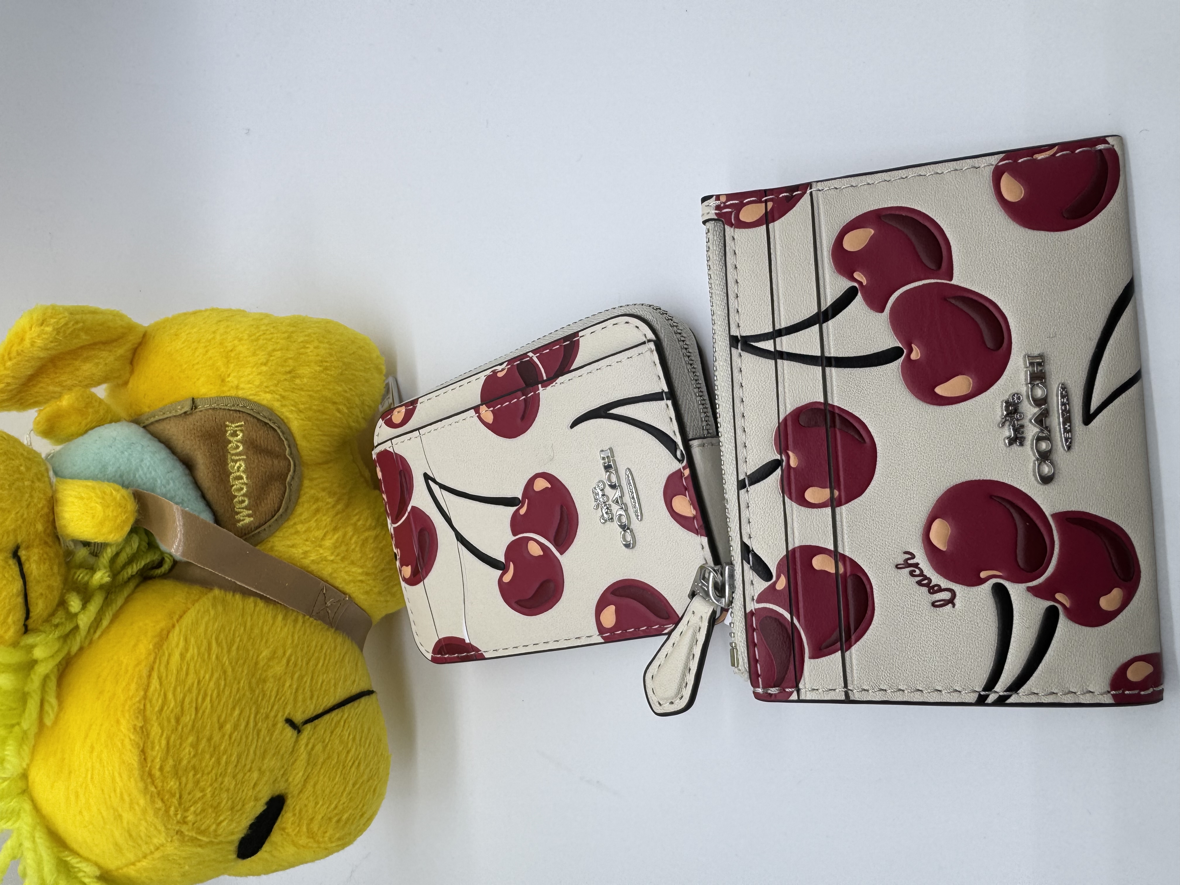 ✈️🇺🇸🇨🇦 Coach outlet特別版車厘子🍒圖案卡包卡套現貨💕