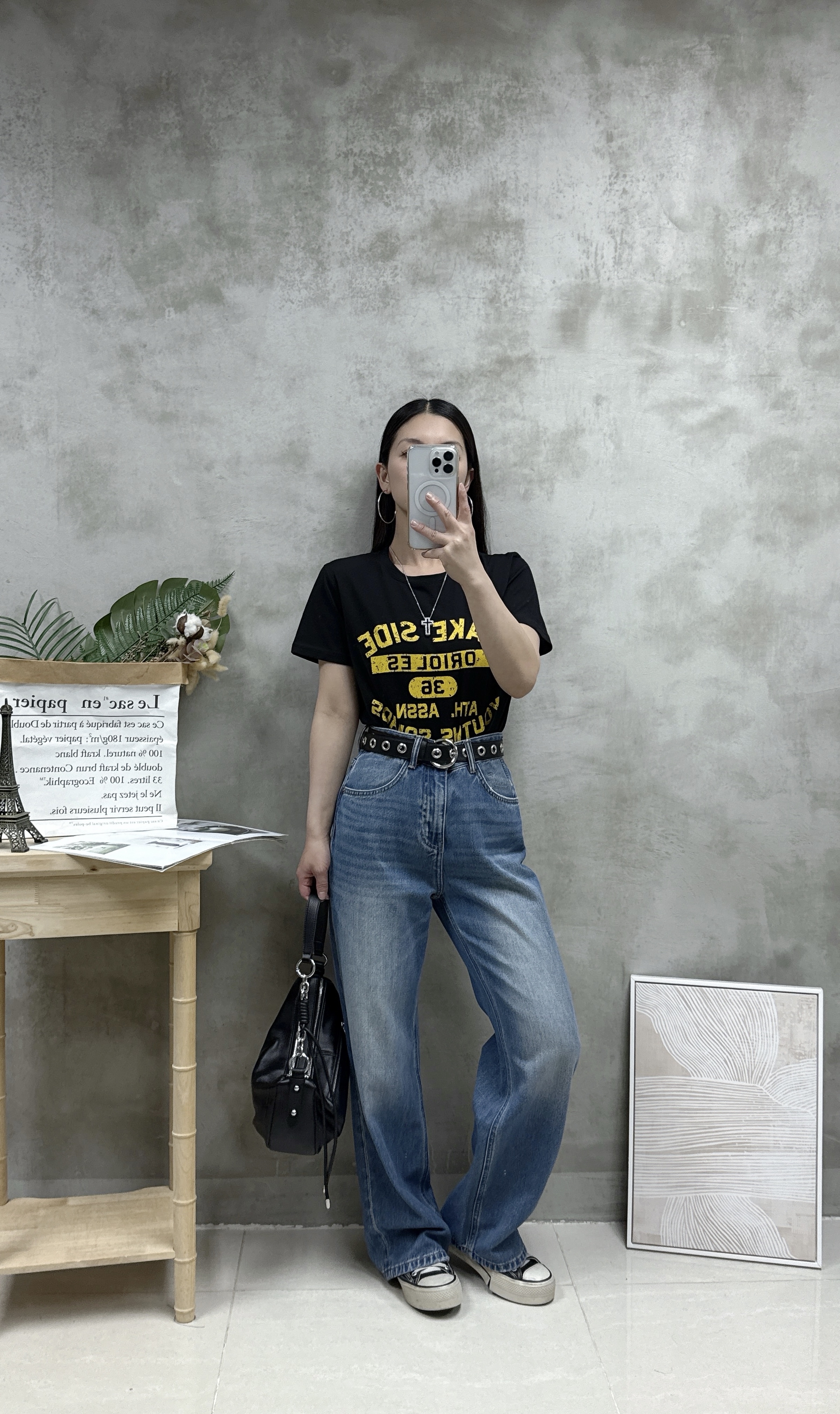 F01 拼色英文字Tee