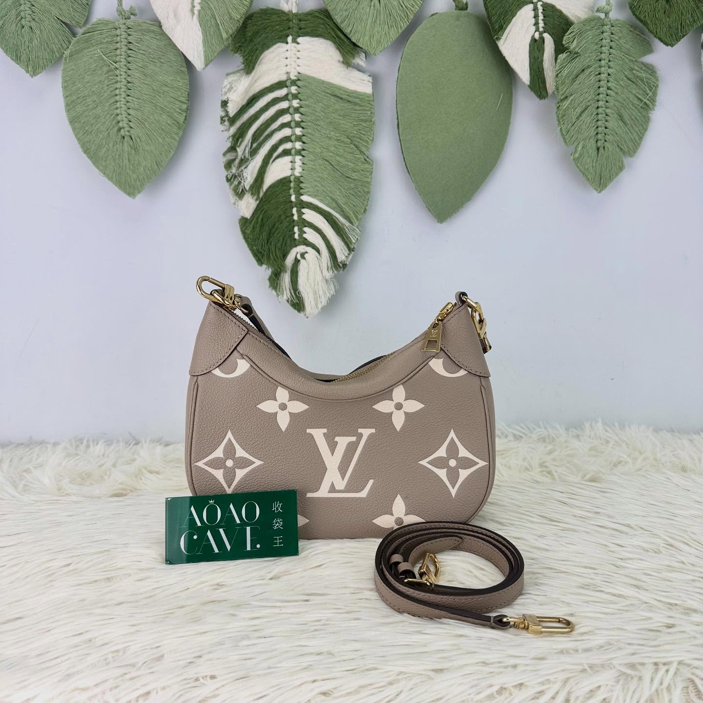 LV 🤍PRE OWNED Bagatelle 大象灰真皮HOBO牛角包 晶片款🤎