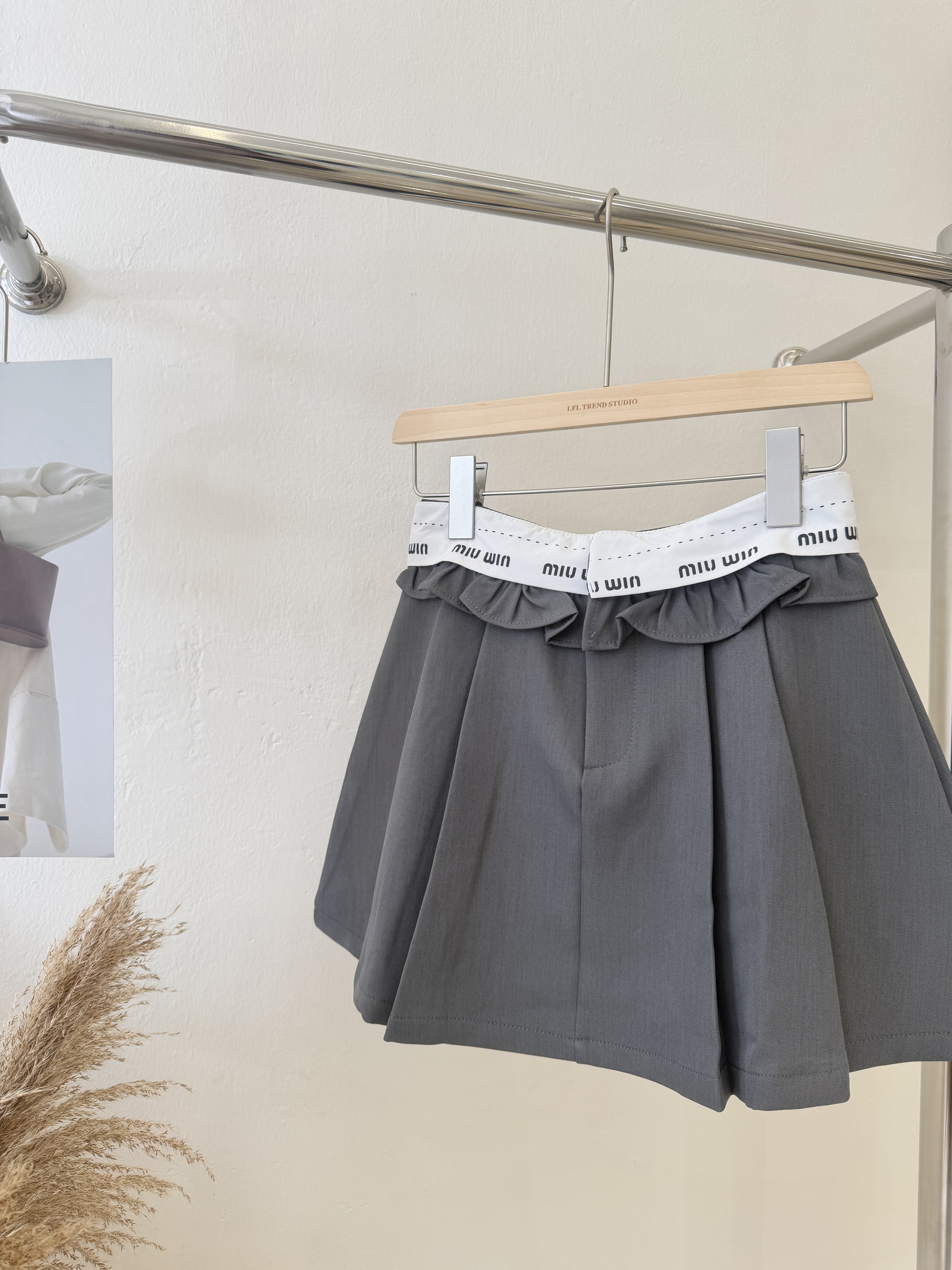 6406 爆款字母百褶裙