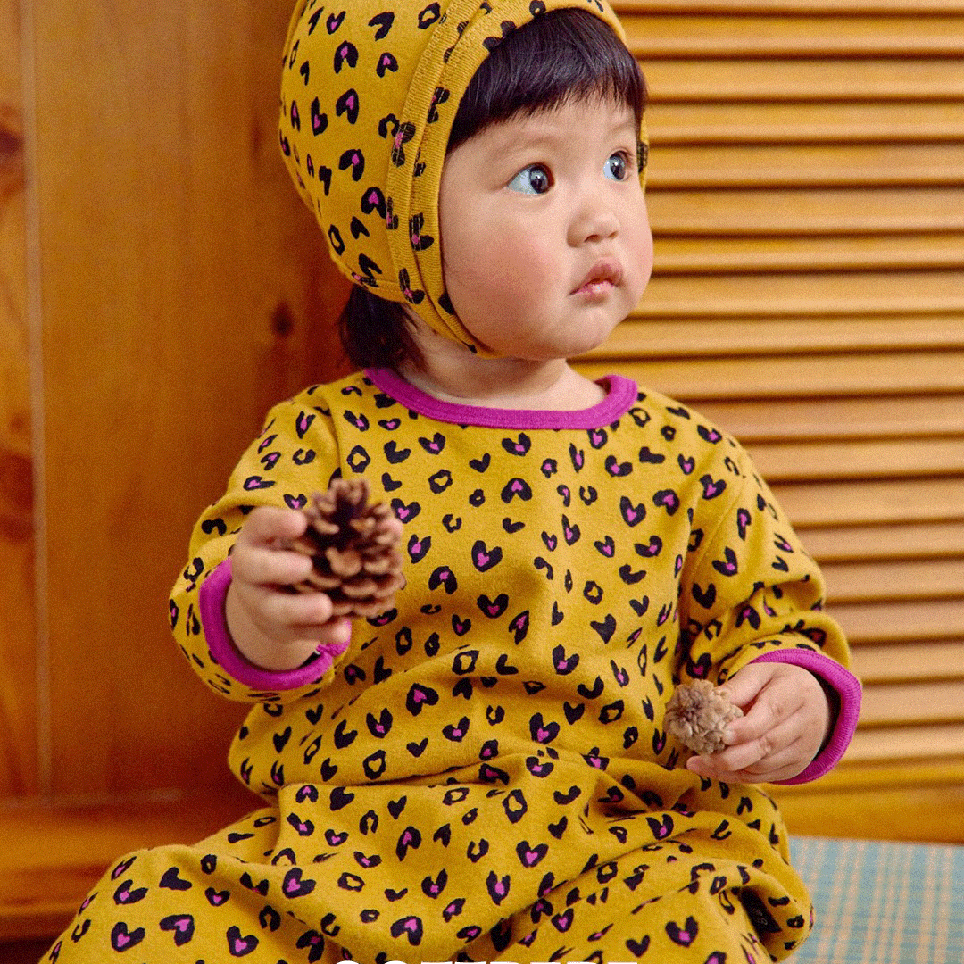 OOTT | Heart Hopi Jeonshin Suit + Bonet SET