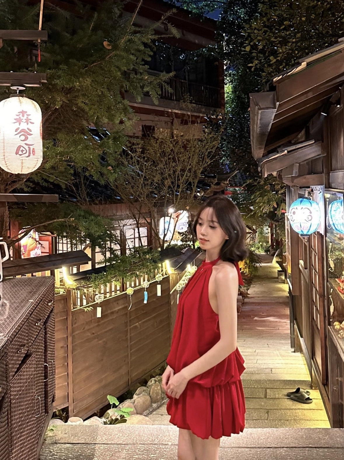 DR441辣妹露背挂脖