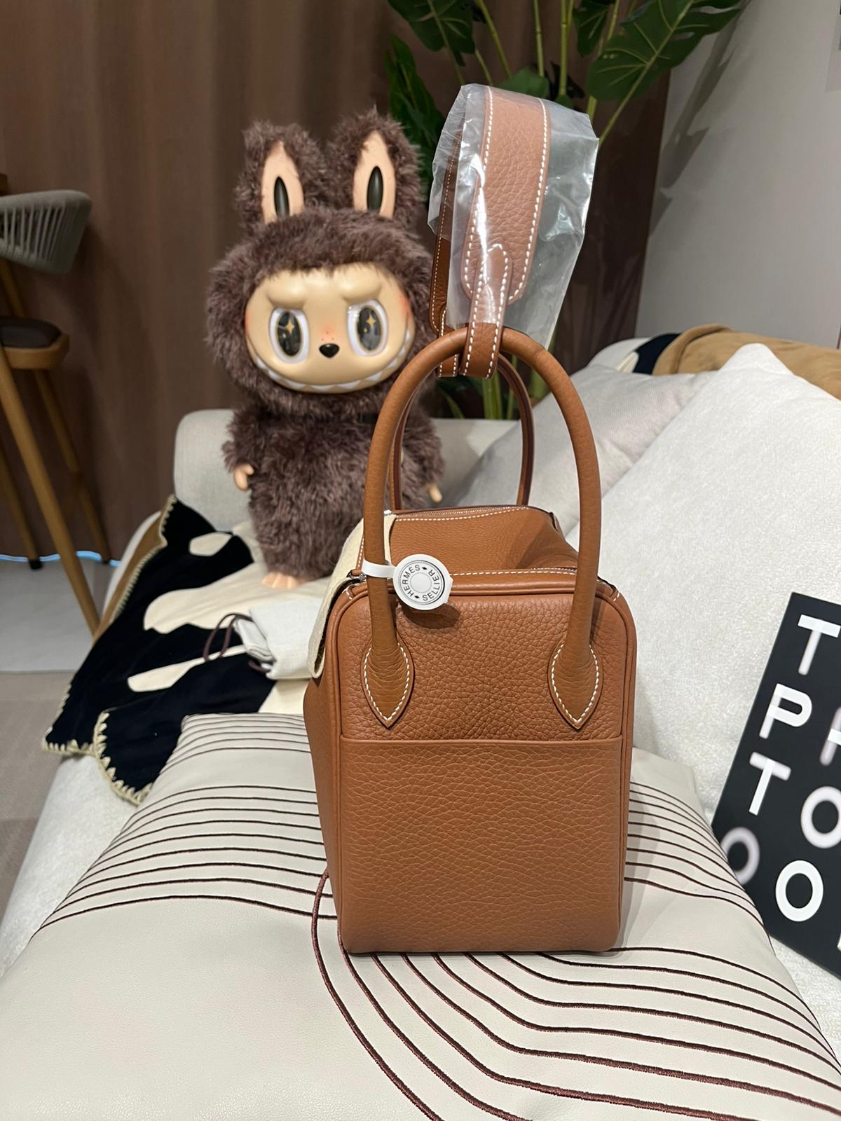 全新 Hermes Lindy 26,STAMP W, GOLD 100%Authentic,100%NEW 全新貨品 ✅收據✅dust bag ✅box