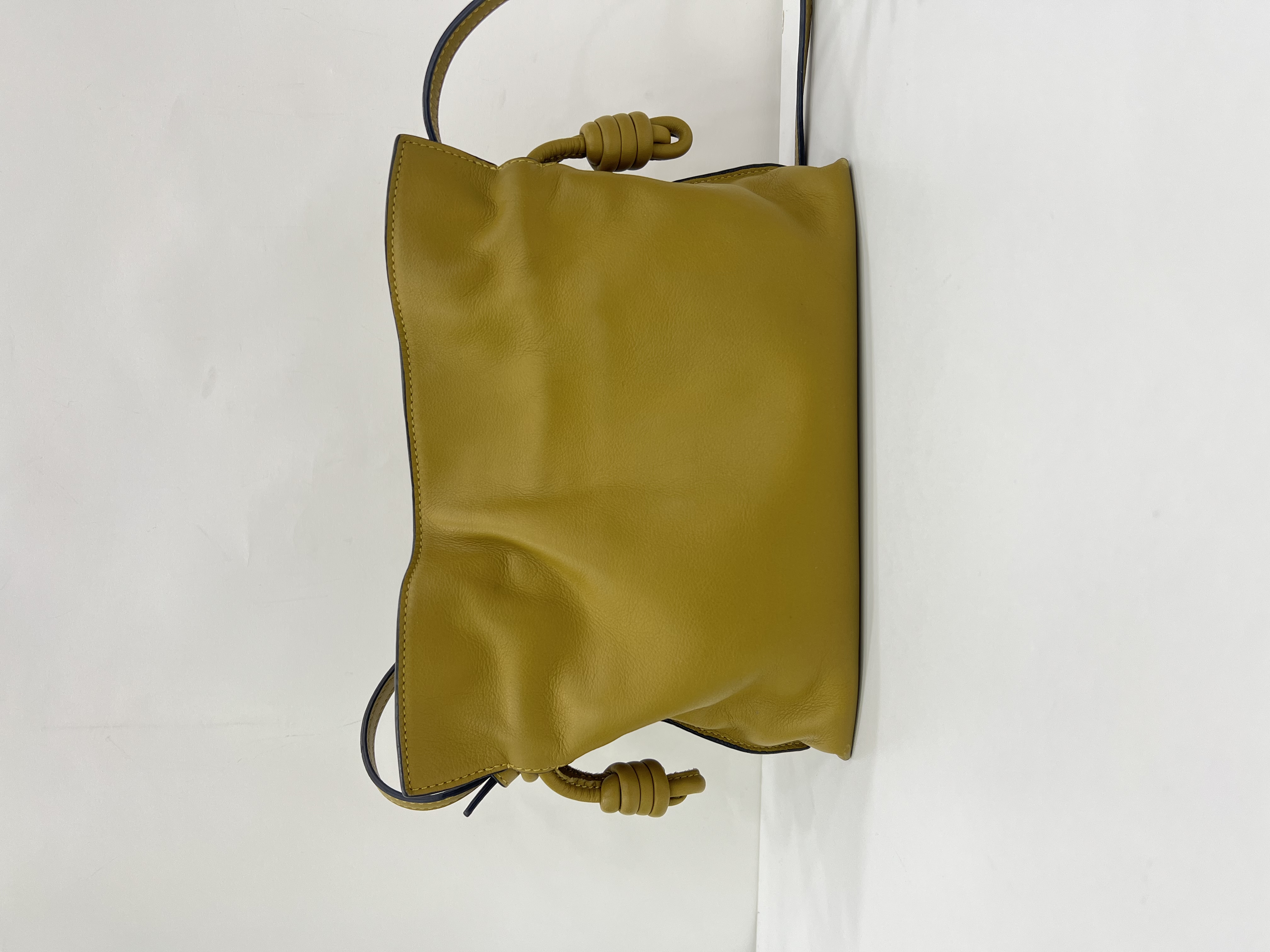 直播貨品 |  [1個-$100 2個-$300］E26