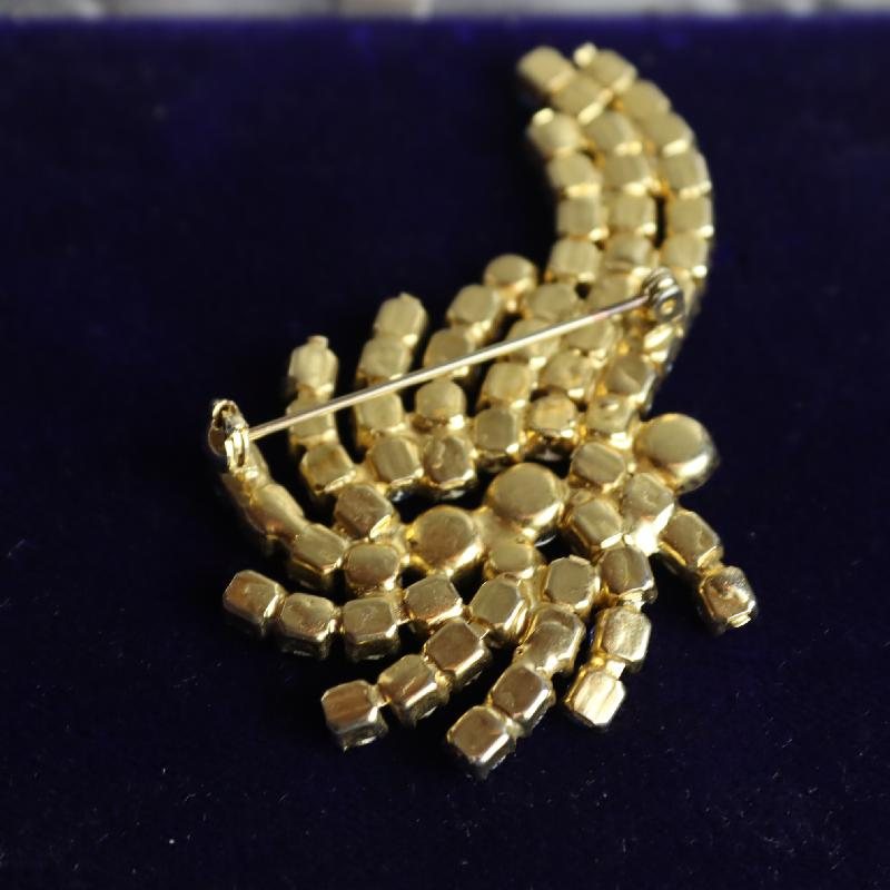 Vintage C.a. 1950s Blue Aurora Borealis & Red Rhinestone "Shooting" Star Shape Brooch(MT1565)