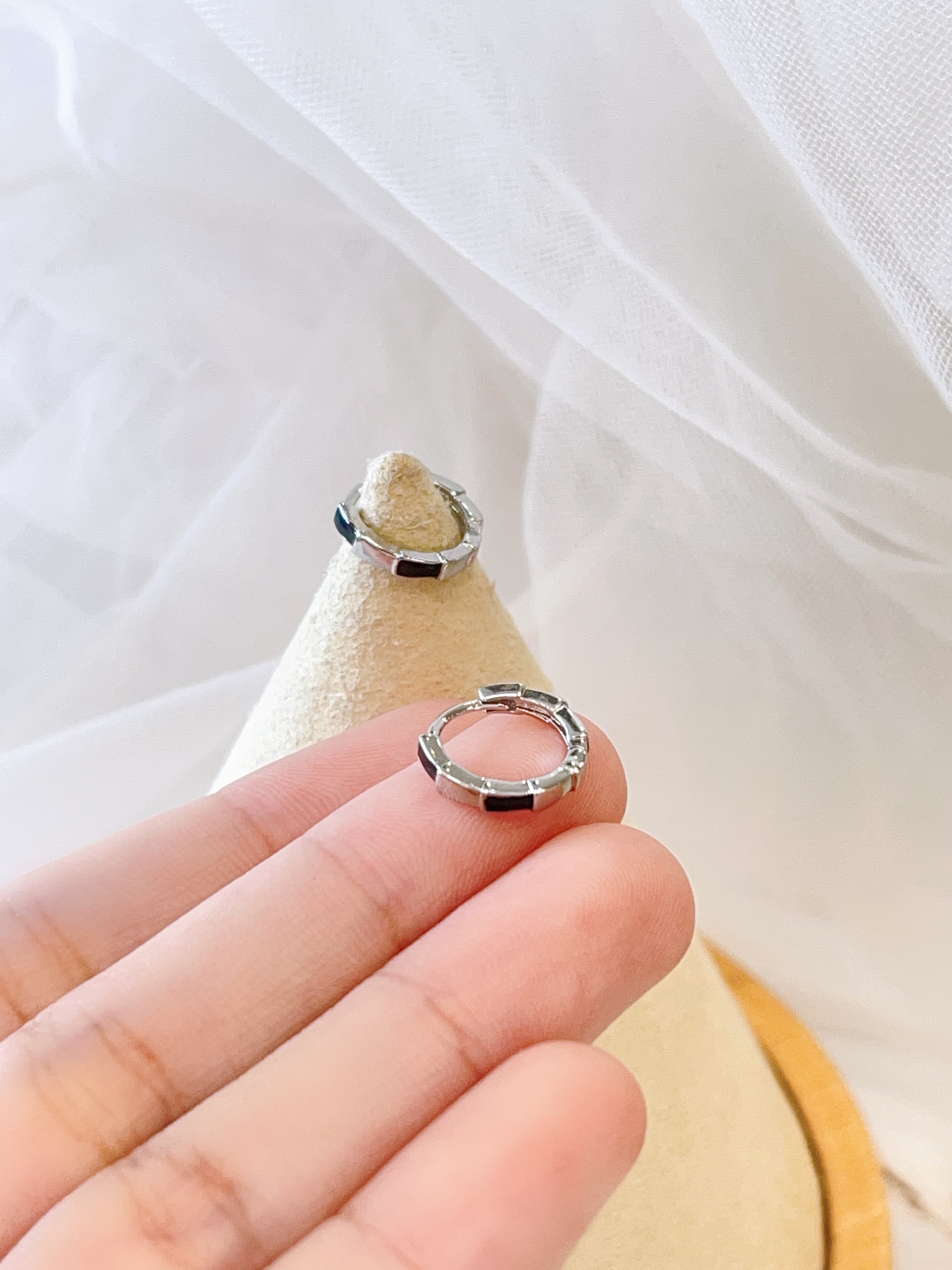 时尚黑白格耳扣耳环