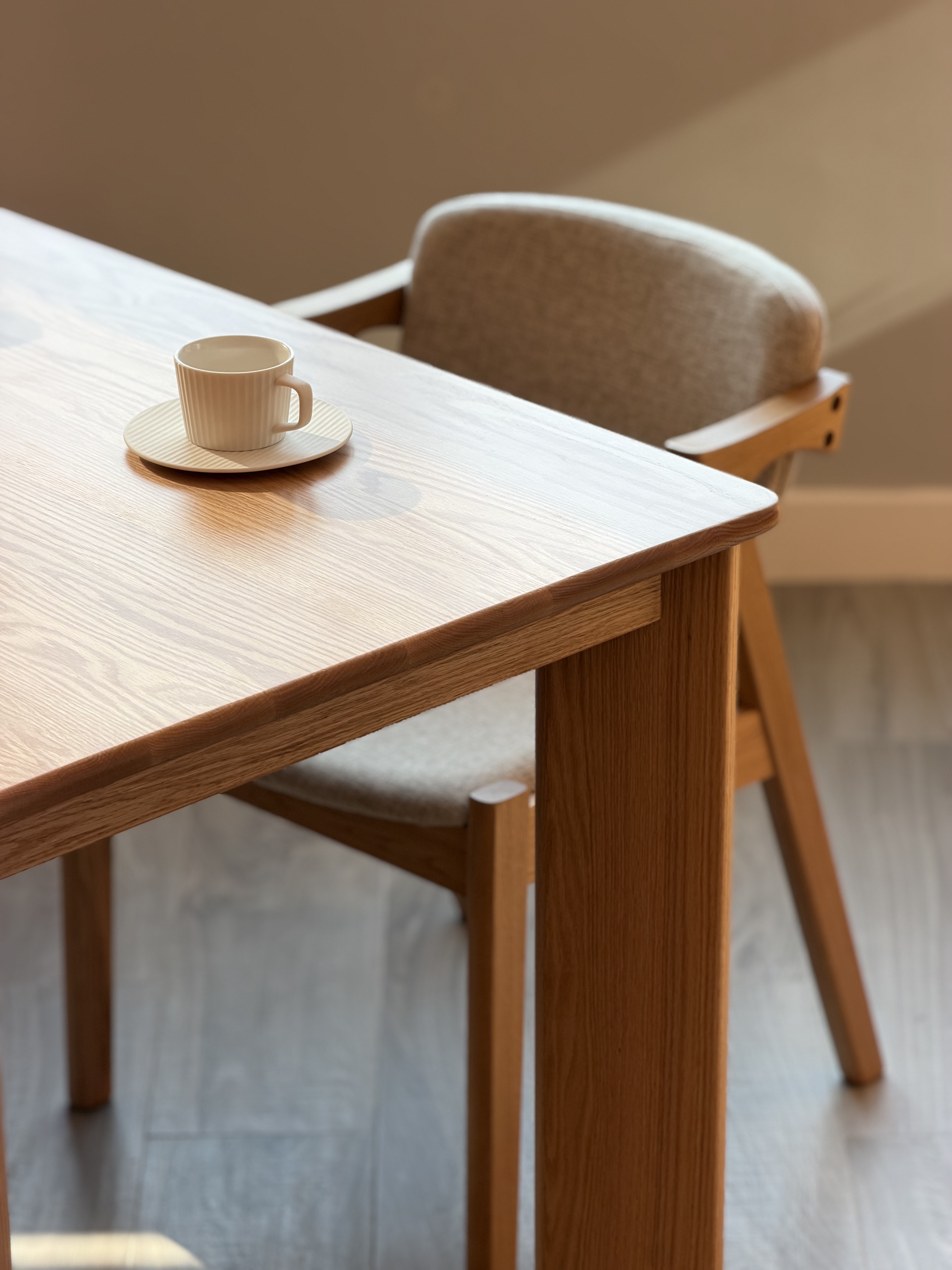 新品推介 ZERO Dining Table
