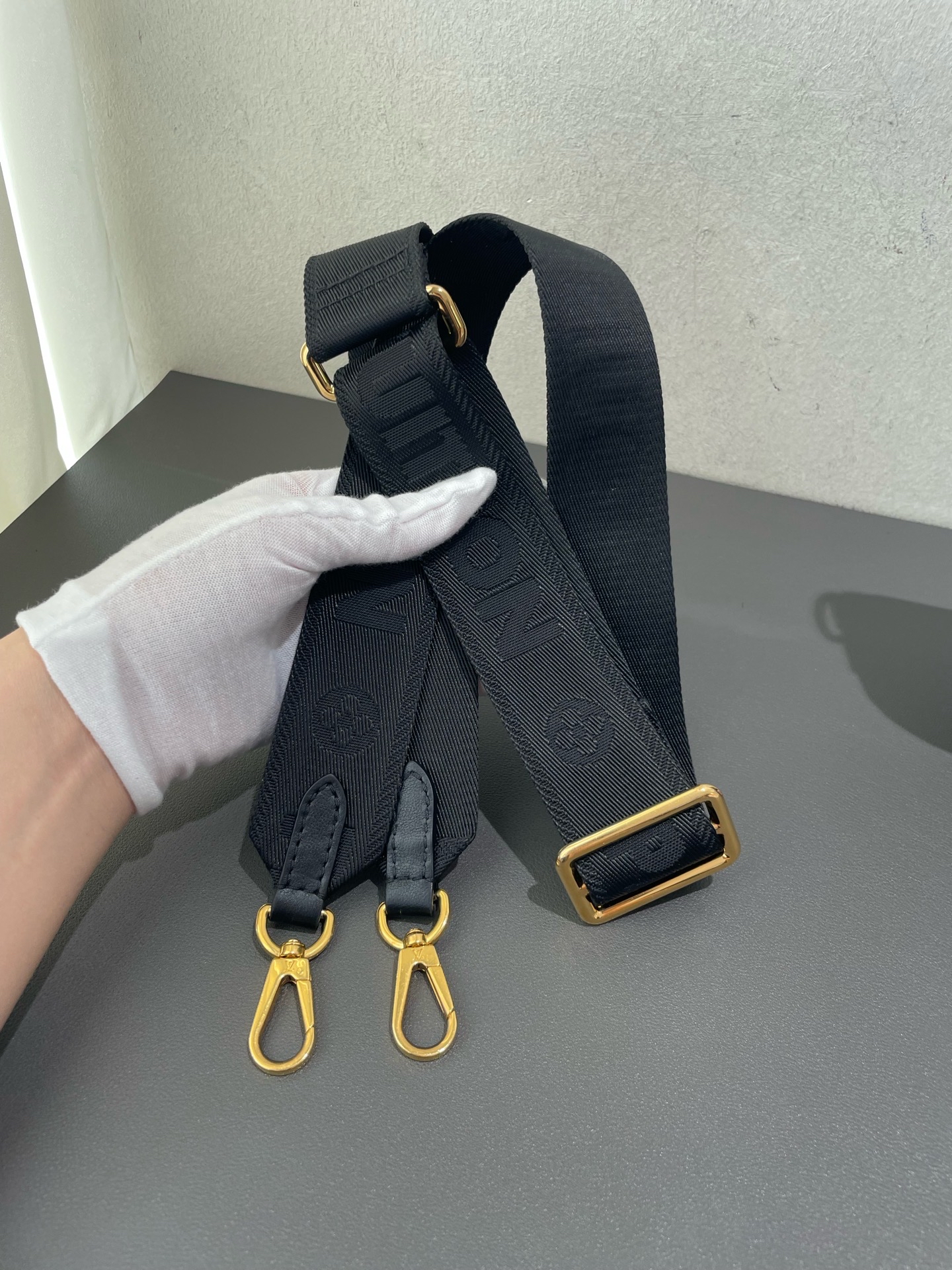 【預訂貨品】LV 黑色月亮包