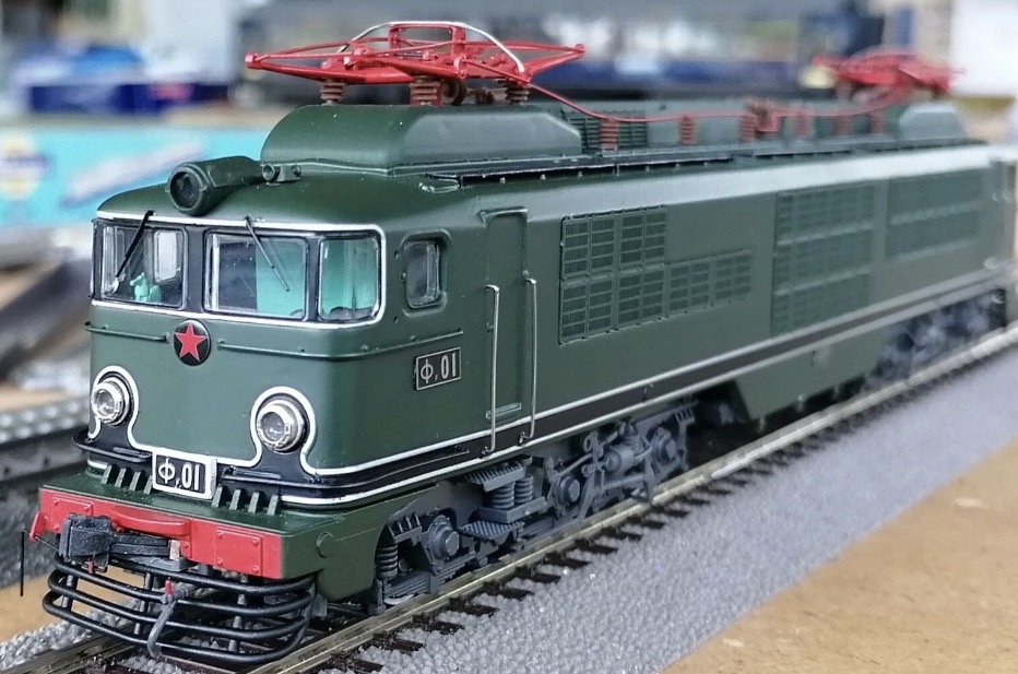 俄羅斯鐵人 俄羅斯 6Y2 博物館 F 型機車 HO 1:87 直流 21-MTC 銷釘 金屬 全新