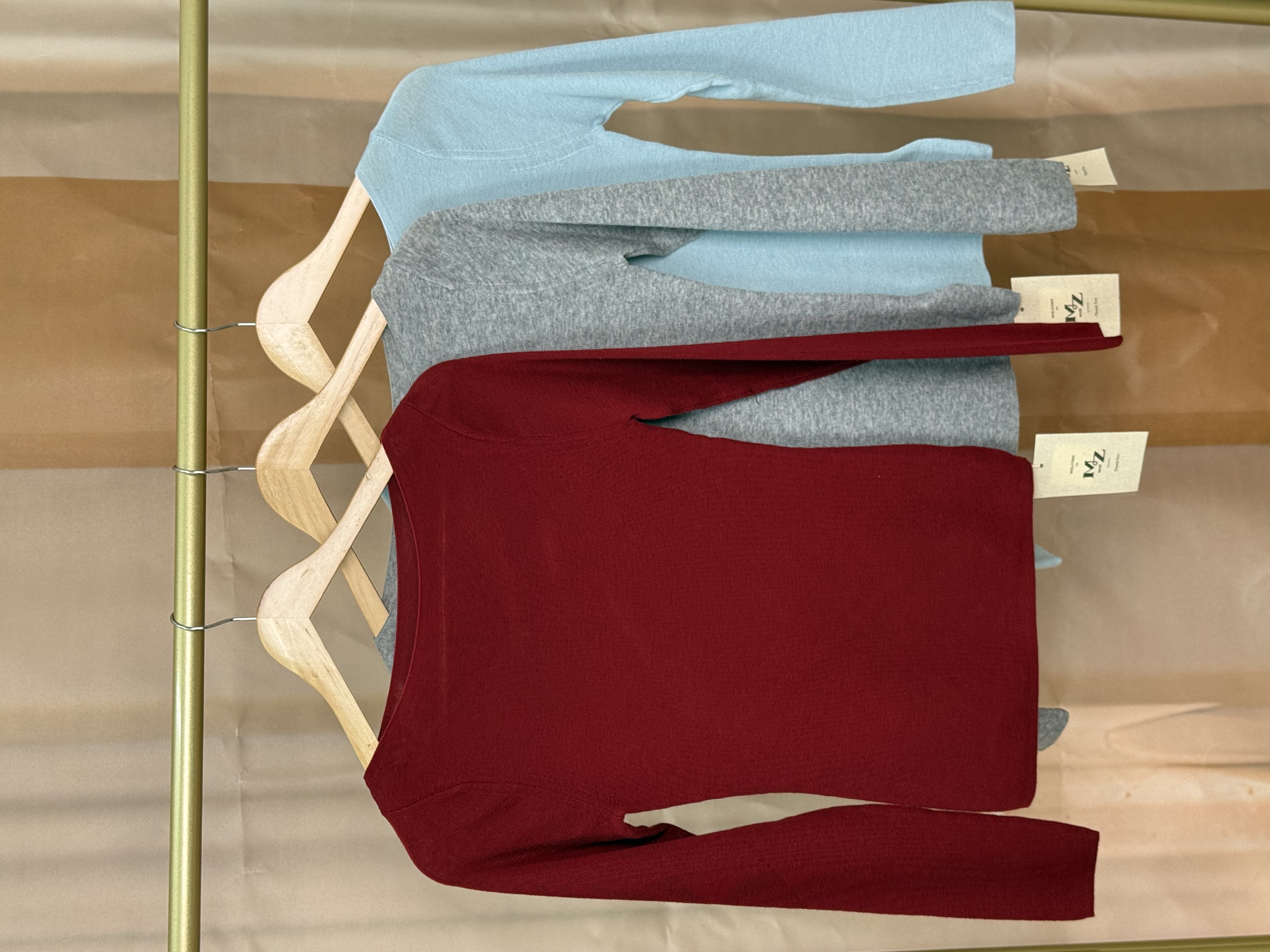 羊绒一字领上衣