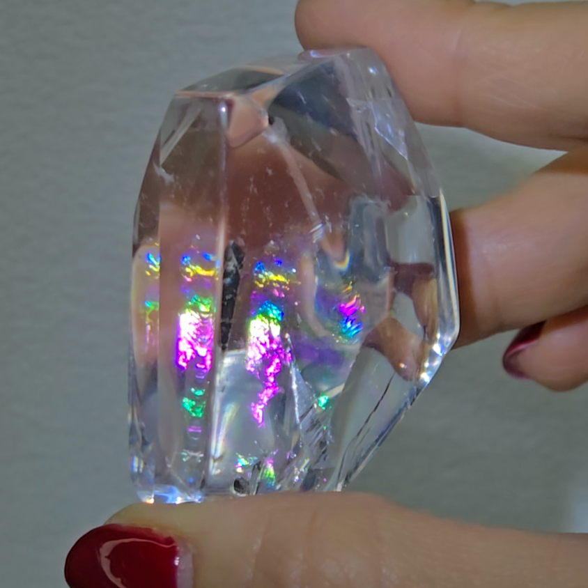 Rainbow quartz with glass-like clarity - CQ14