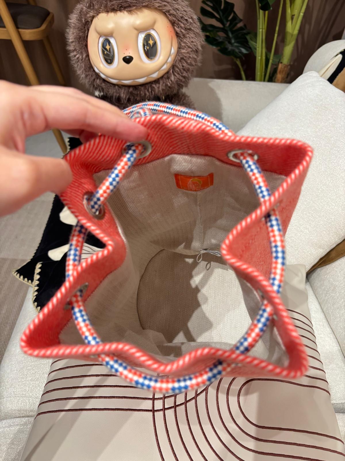 全新 HERMES EPOPEE DUFFLE backpack 羊毛屋仔圖案,100%Authentic ,100%new