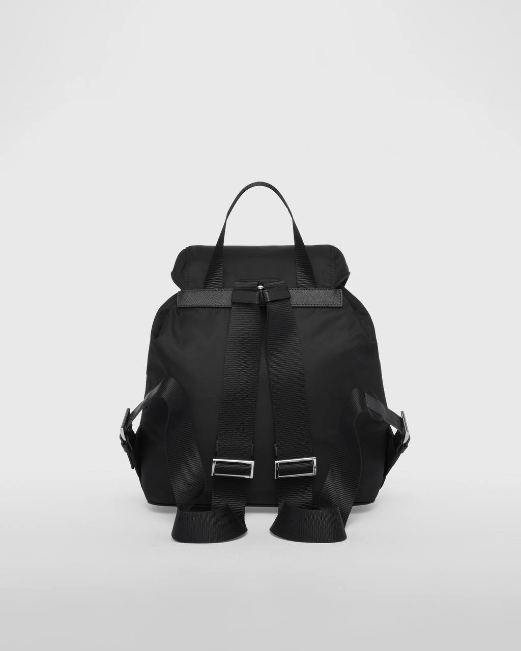 精選貨品折扣✨訂貨📮Prada small size backpack (銀扣) Size 28x23.5x12.5cm