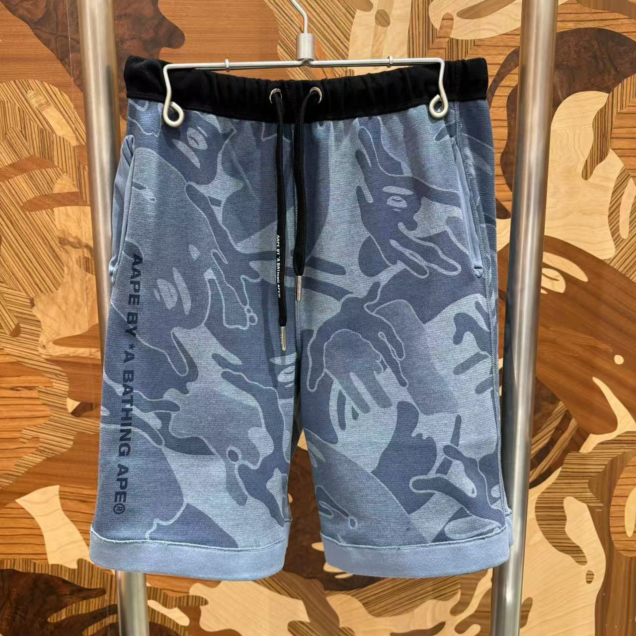 AAPE Moonface sweat shorts (C698)