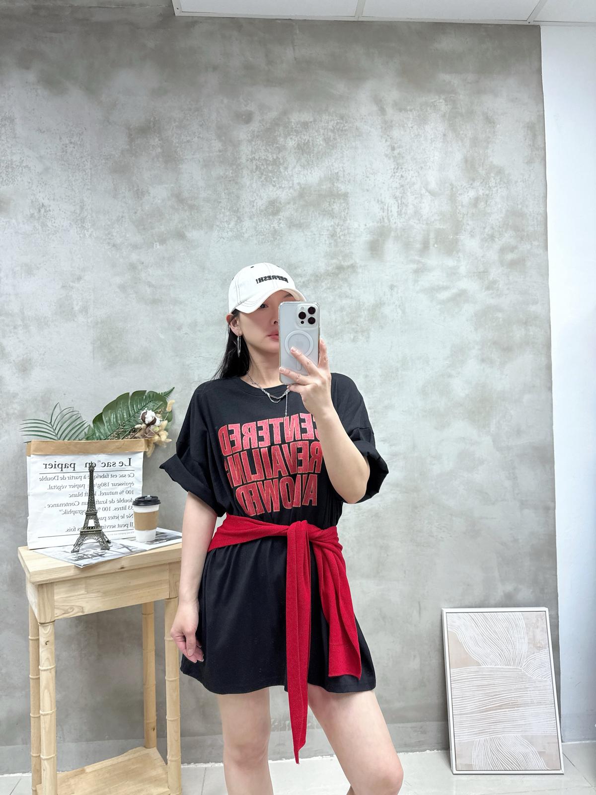 G04 擦色英文字Tee