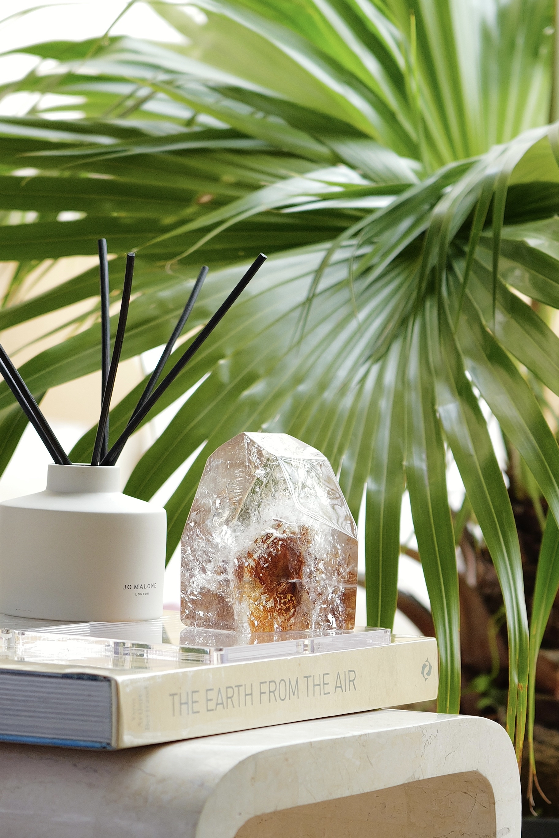 ꧁ 1.3Kg 12.2cm白水晶共生紅泥柱꧂CQ.1016C71G13AF-RA1*11JT