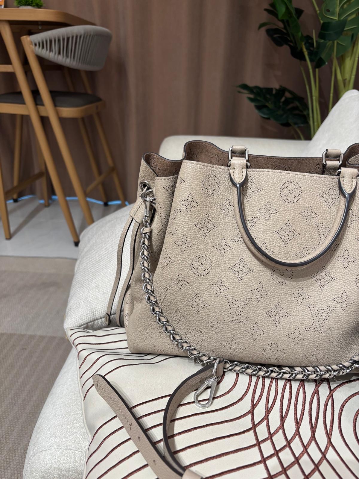 LV bella Tote Calfskin 2way bag 100%Authentic, 99%New ✅Dust bag
