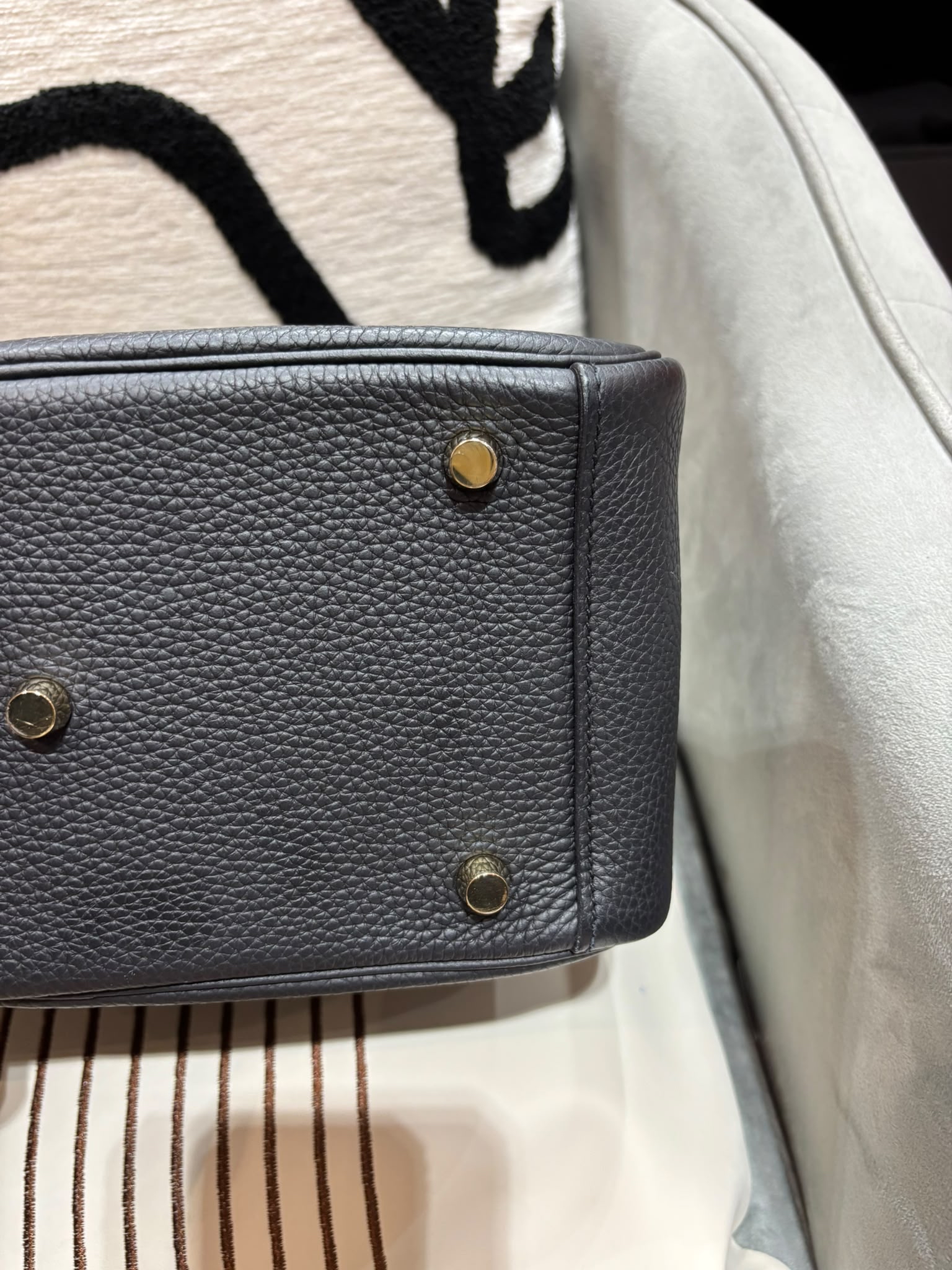 Hermes Lindy 26 Stamp X 黑色牛皮淺金扣  100%Authentic, 95%New ✅Dust bag