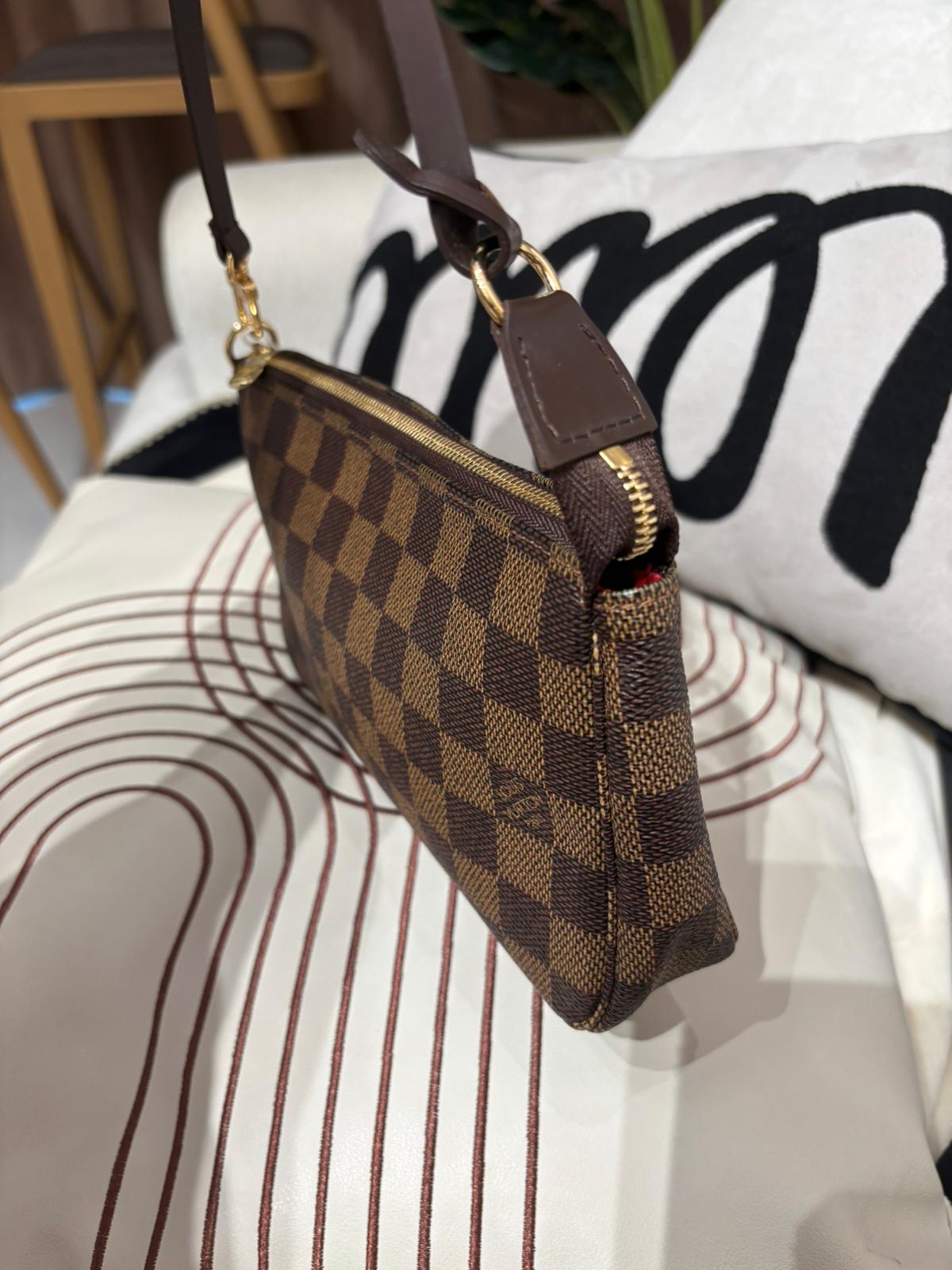 全新 Lv pochette hobo bag 100%Authentic, 全新未使用品 