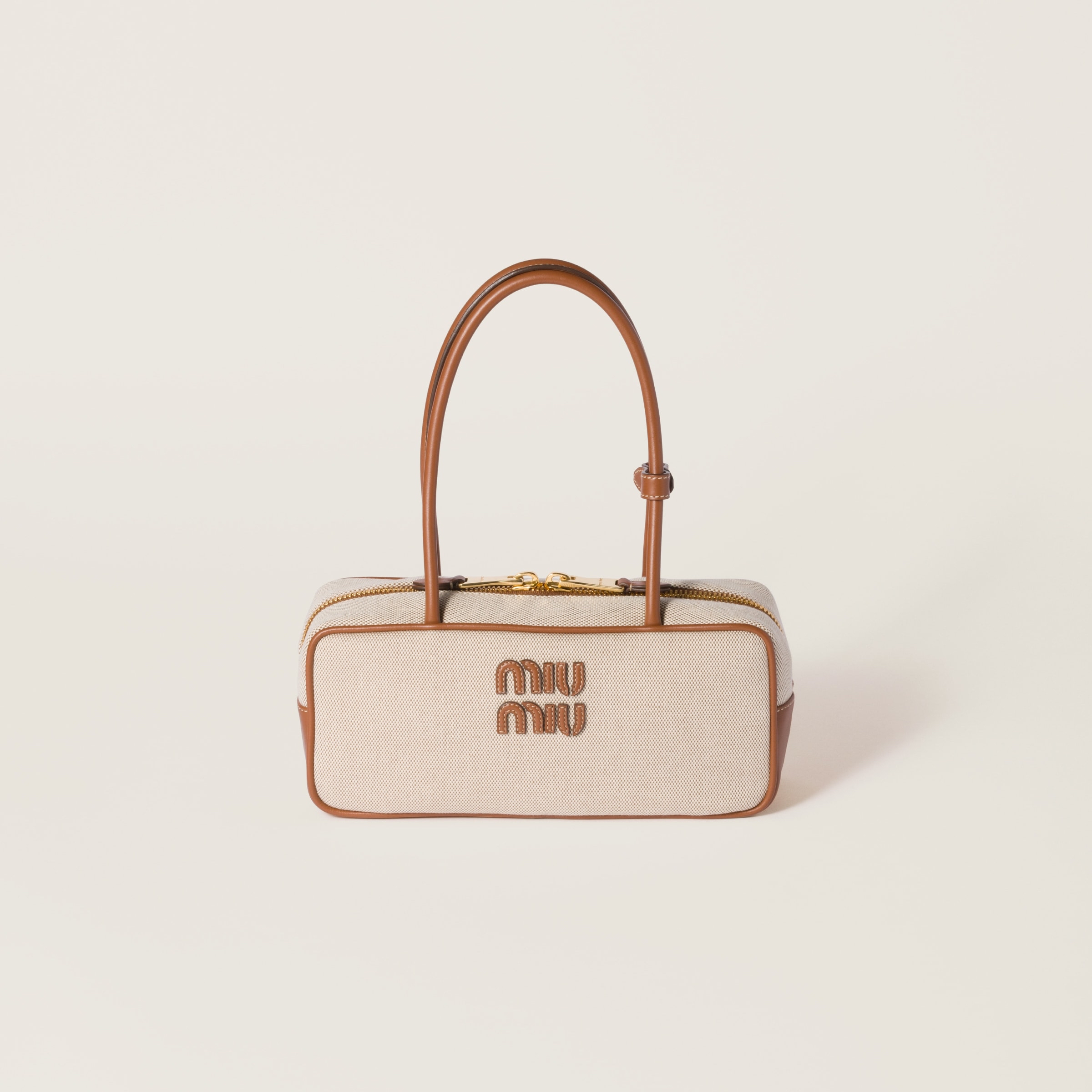 精選貨品優惠🍒訂貨📮MIUMIU Beau canvas and leather bag (不連掛飾)   🔖Size 28x11.5x8cm