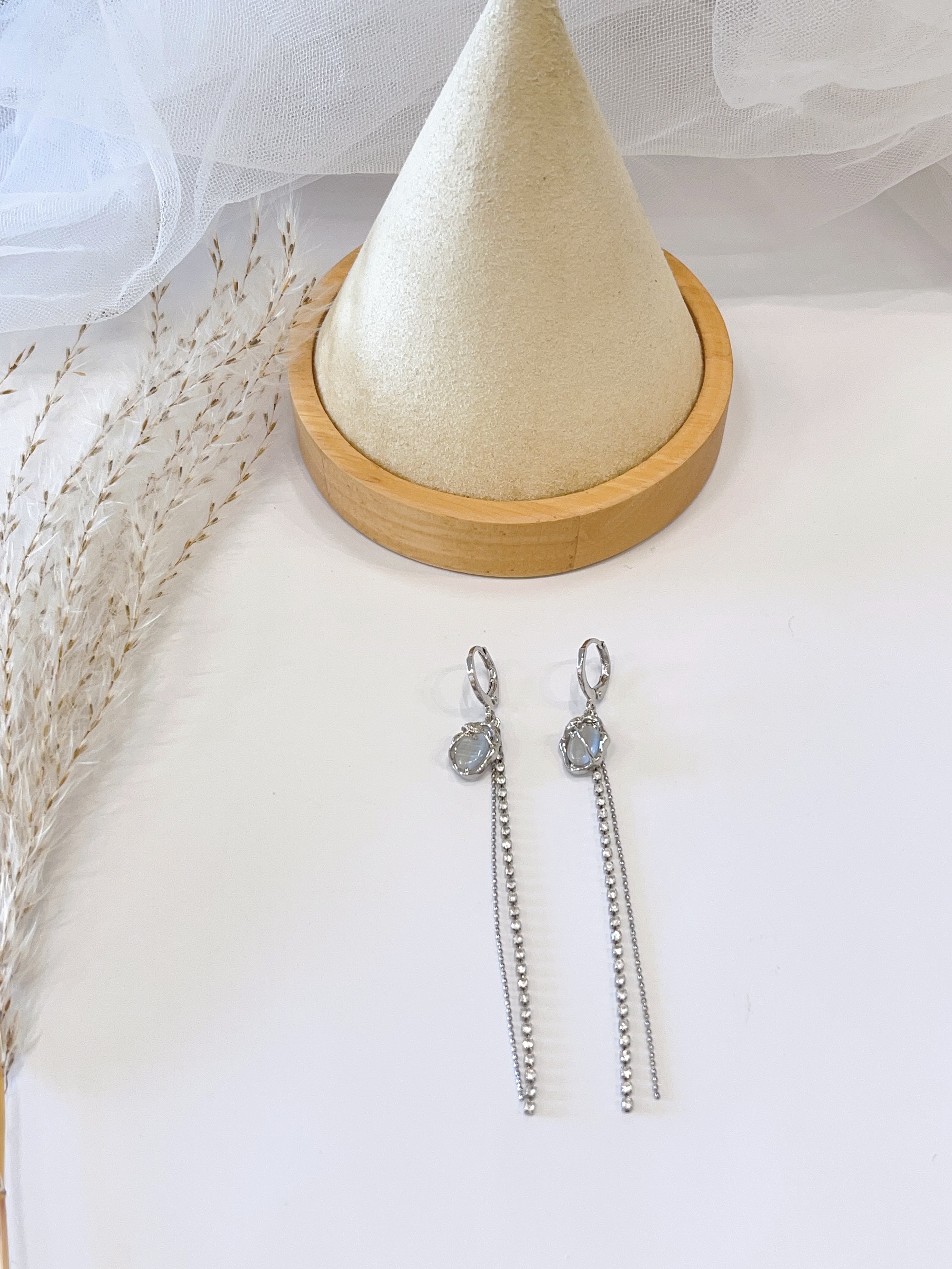 轻奢流光猫眼流苏耳环