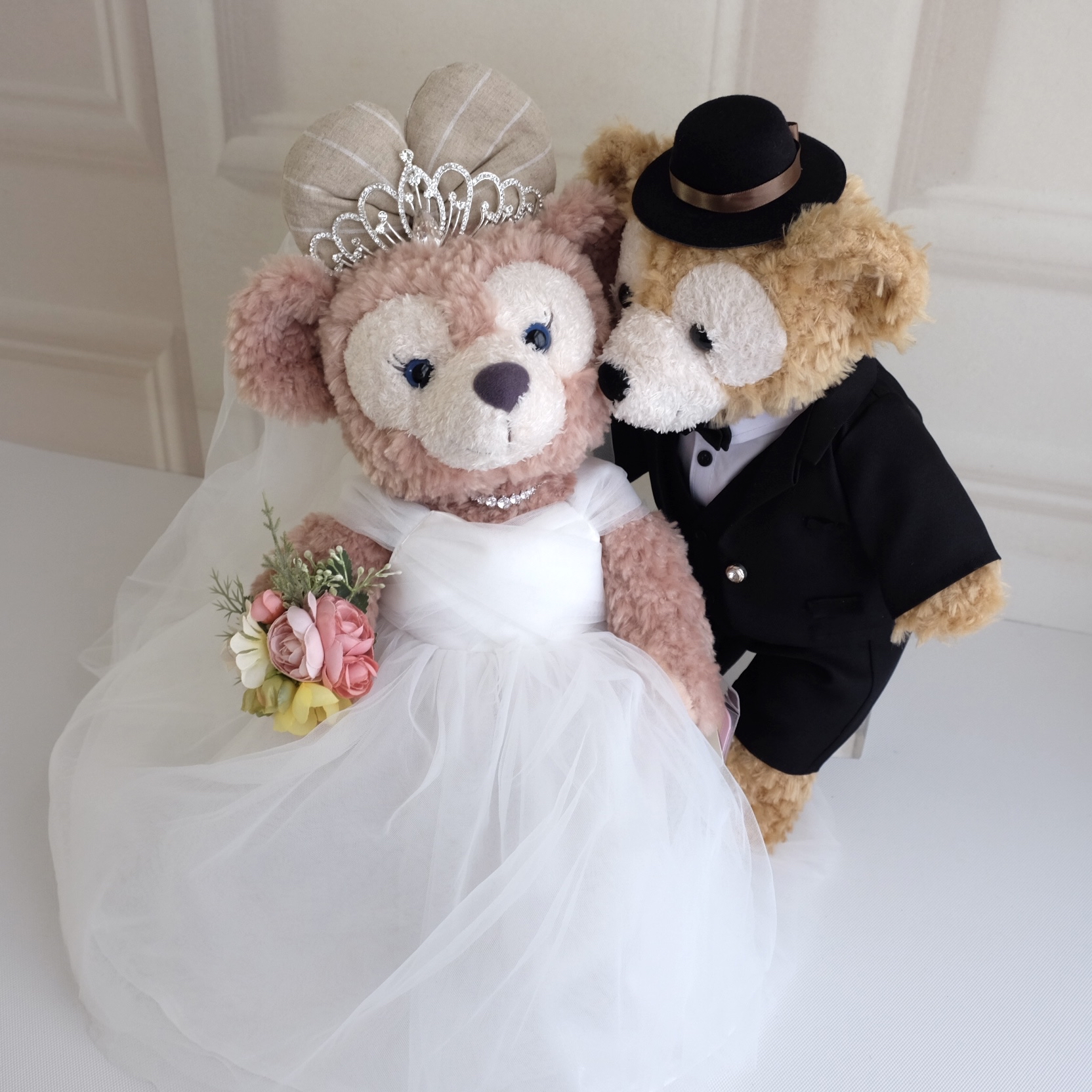 (非現貨)$1500 duffy & shelliemay結婚公仔(一字肩網紗款婚紗黑色西裝)