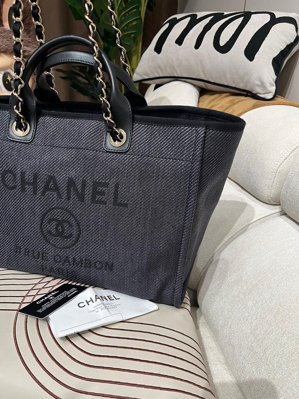Chanel Deauville tote bag  100%Authentic, 98%new ✅香港專門店收據✅card✅dust bag✅box