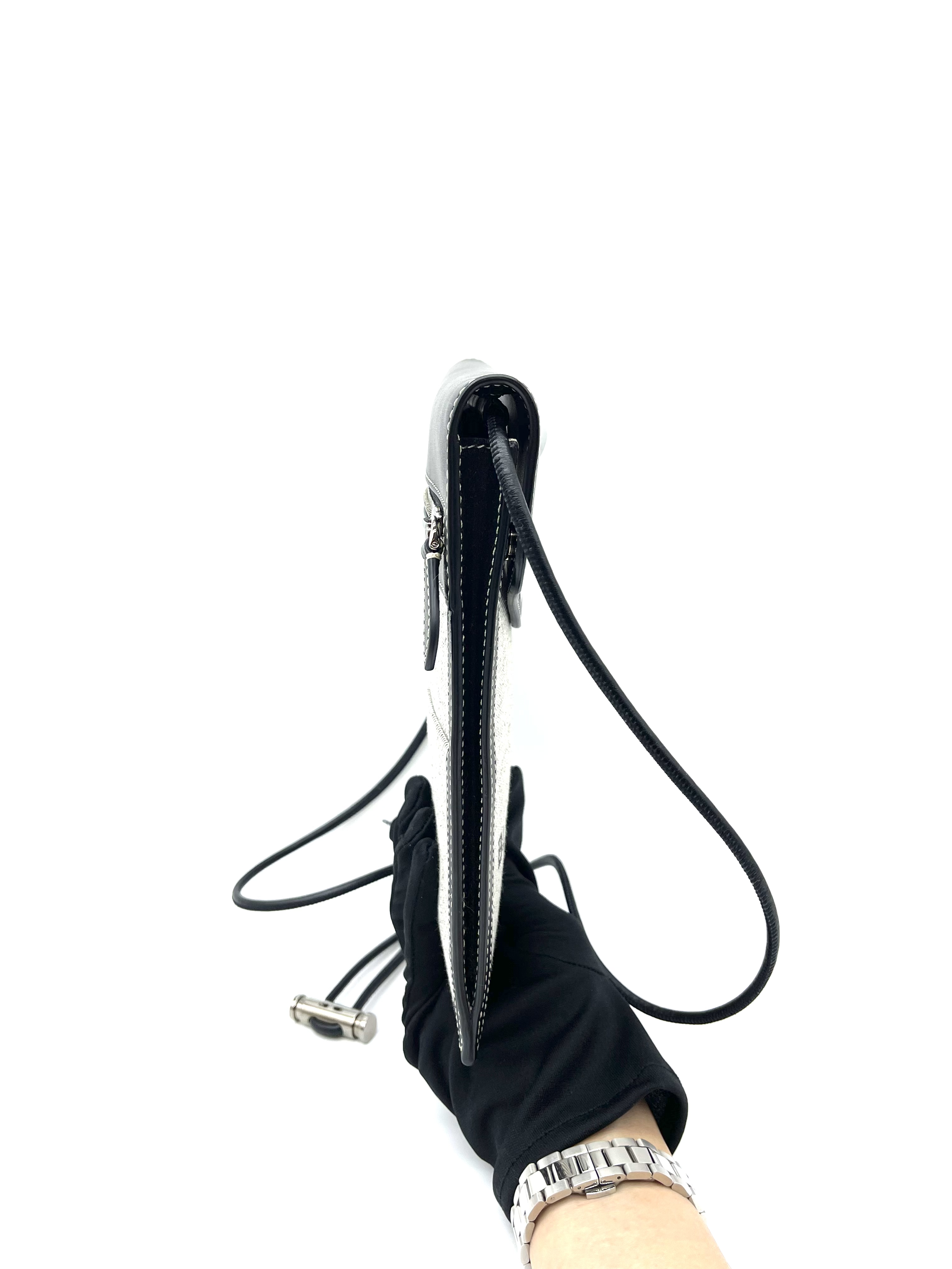 Pre-owned Burberry phone WOC / Product Code: 26040218