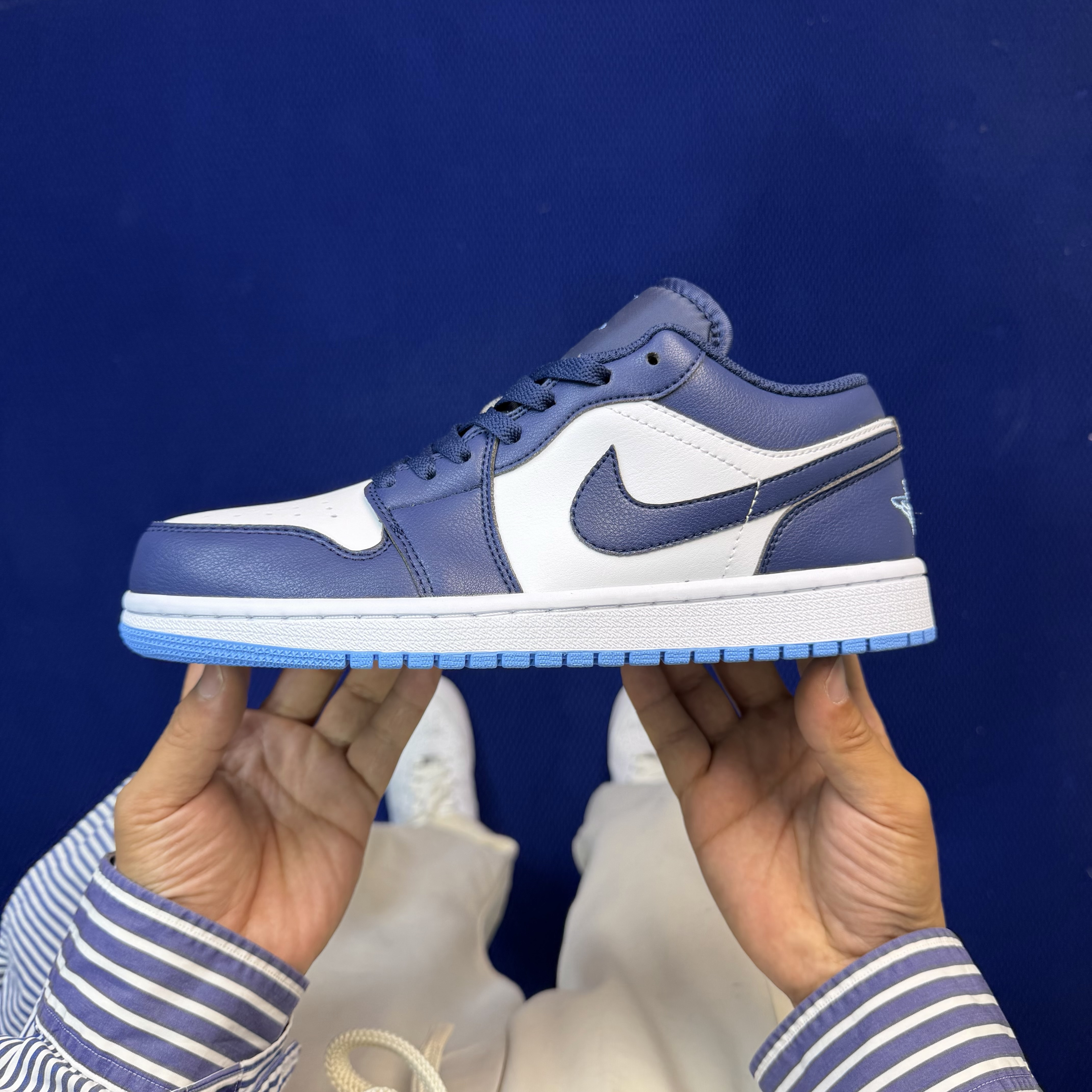 Nike Air Jordan1 Low 553558-404