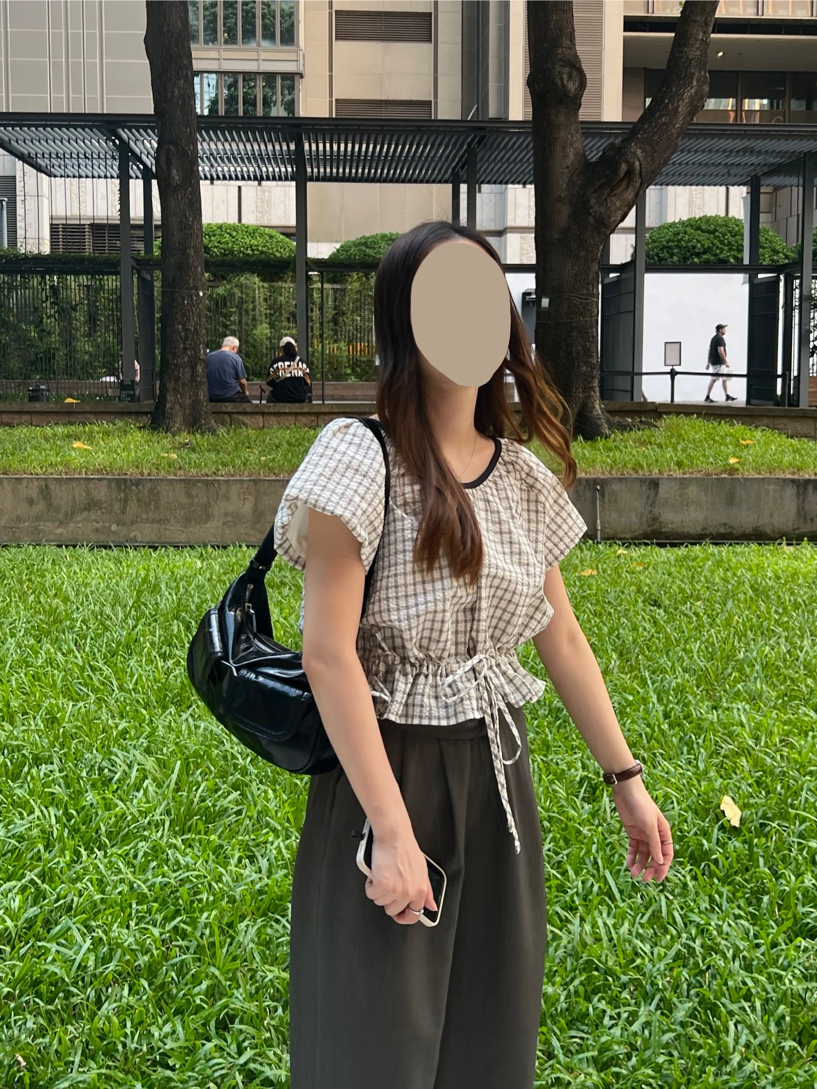 推薦 免熨寬鬆格紋blouse 