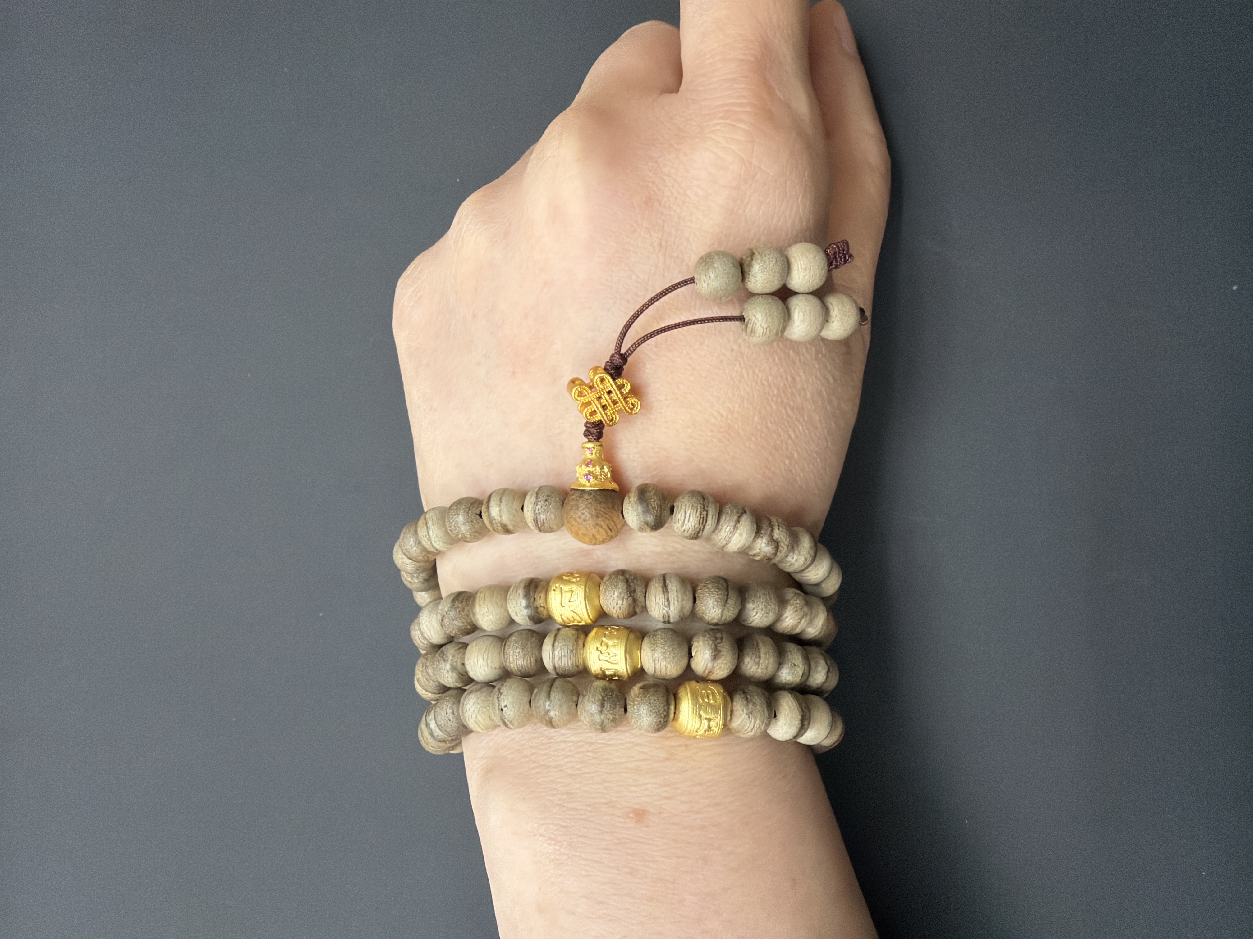 6mm 108粒海南沉香念珠 配：六字大明咒、如意結